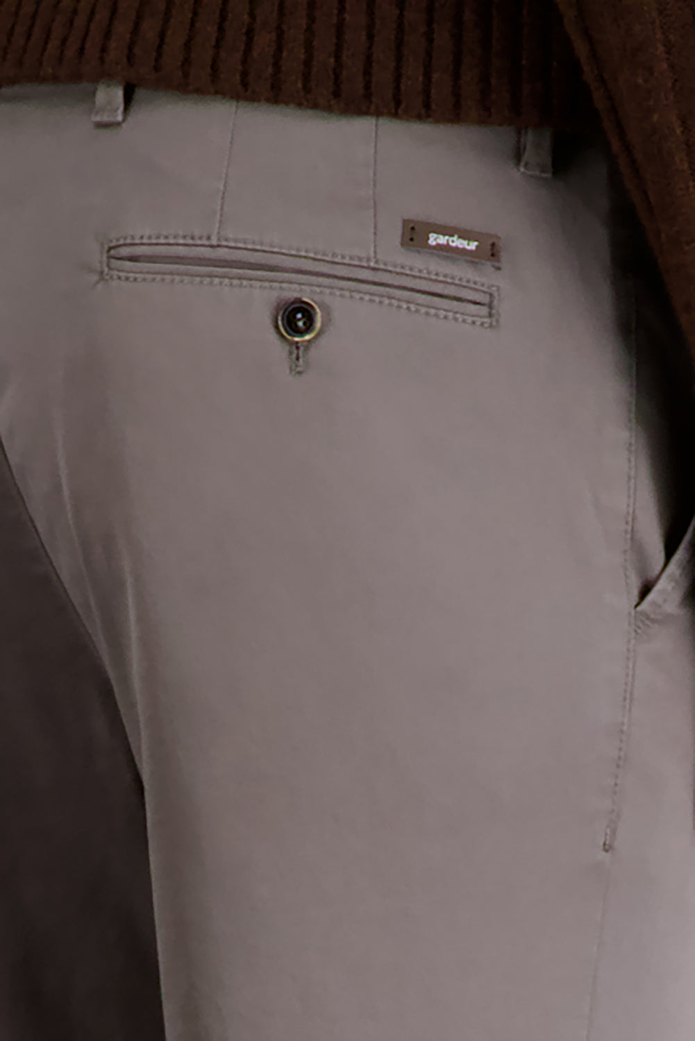 BENITO Chino in Dunkelbeige Hosen Gardeur