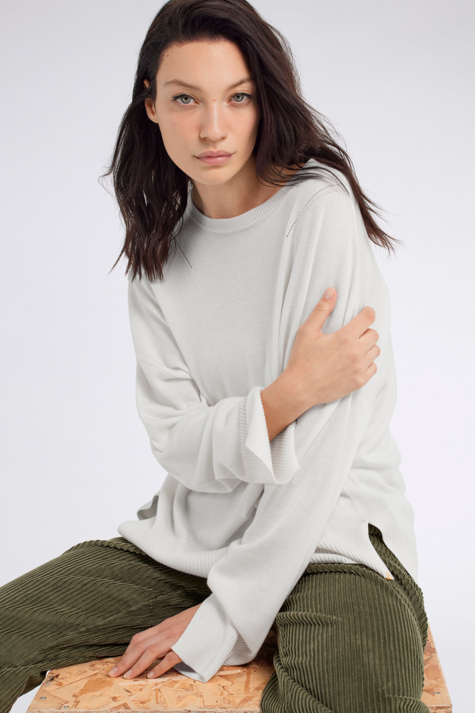 Callie in Snow White Pullover GAS
