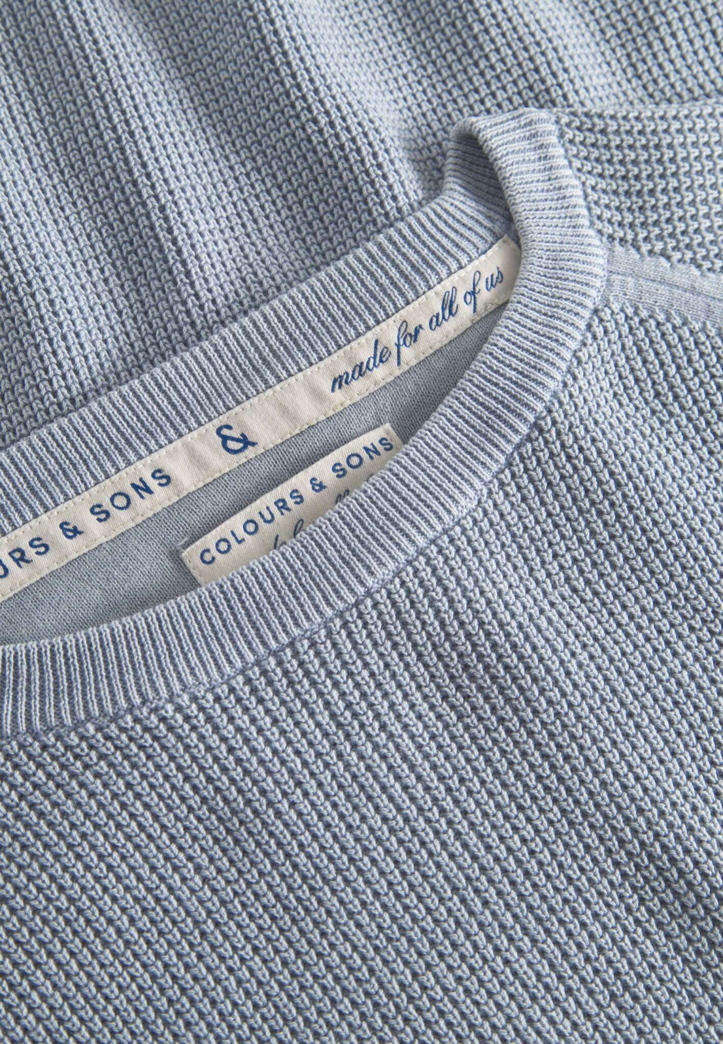 Roundneck-Washed in Sky Pullover Colours and Sons