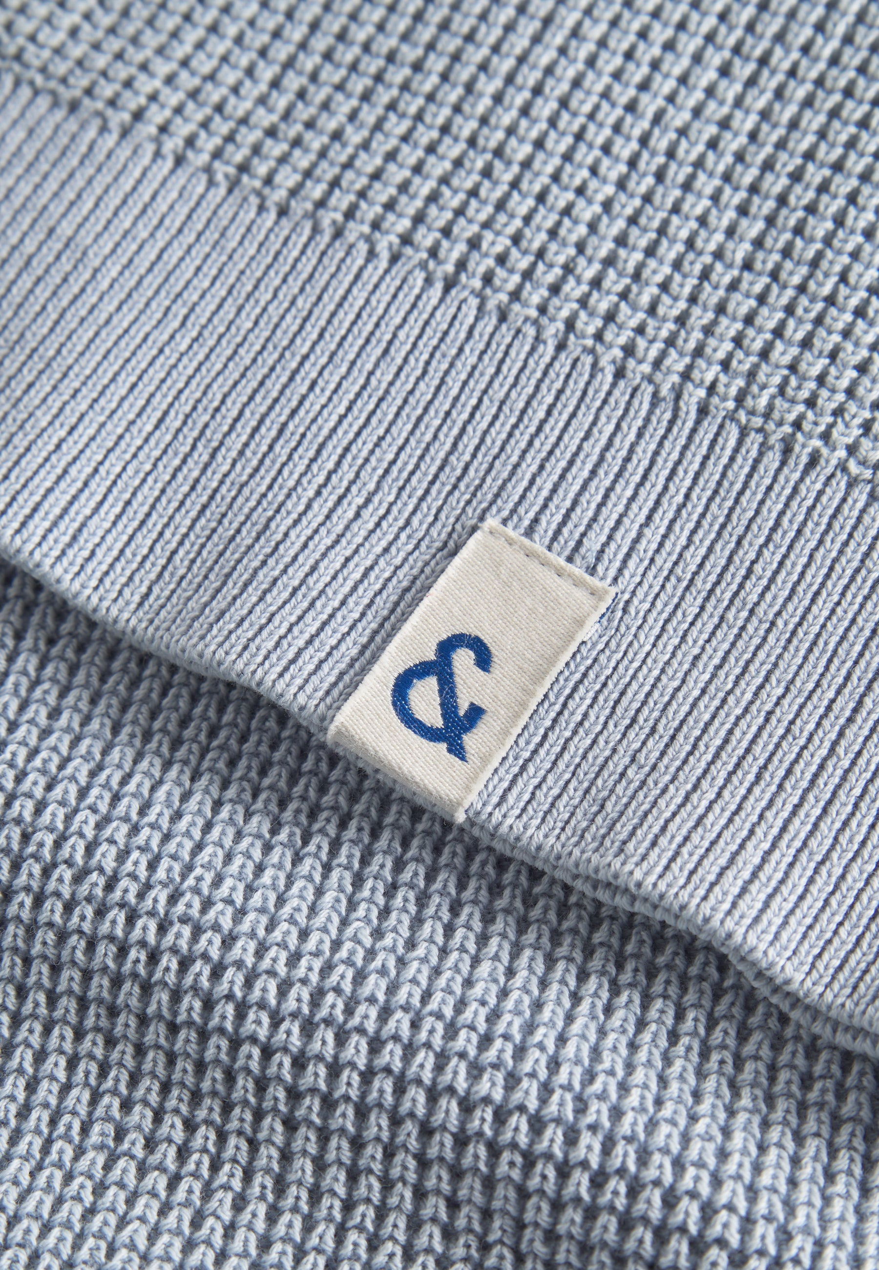 Roundneck-Washed in Sky Pullover Colours and Sons
