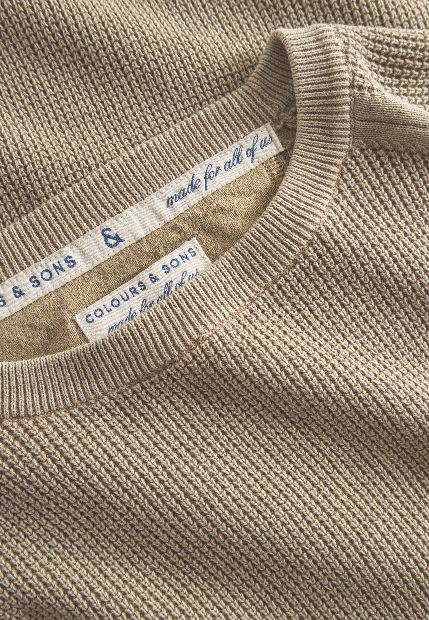 Roundneck-Washed in Tent Pullover Colours and Sons