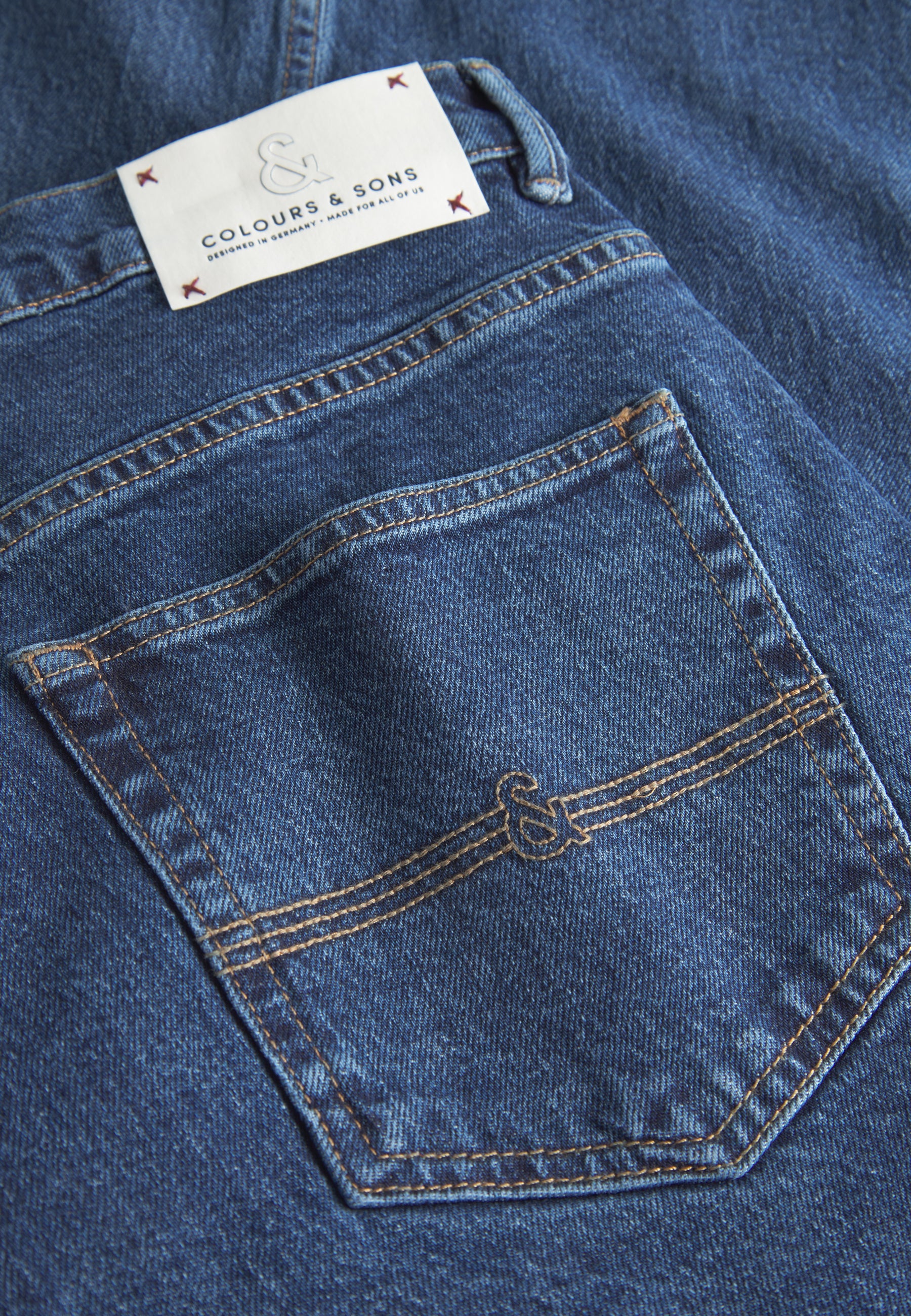 Denim Cropped in Dark Blue Jeans Colours and Sons