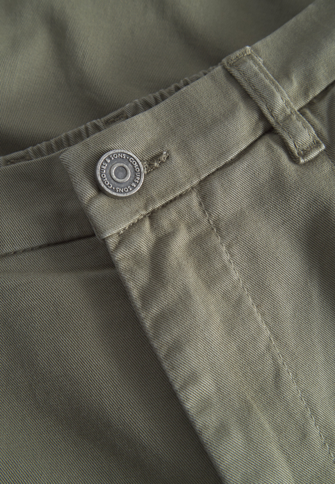 Pants-Cropped Chino in Olive Hosen Colours and Sons