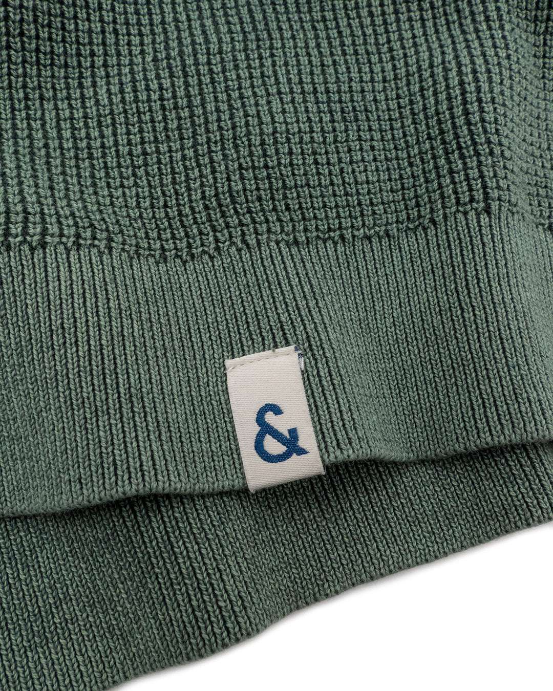 Roundneck-Washed in Uniform Pullover Colours and Sons