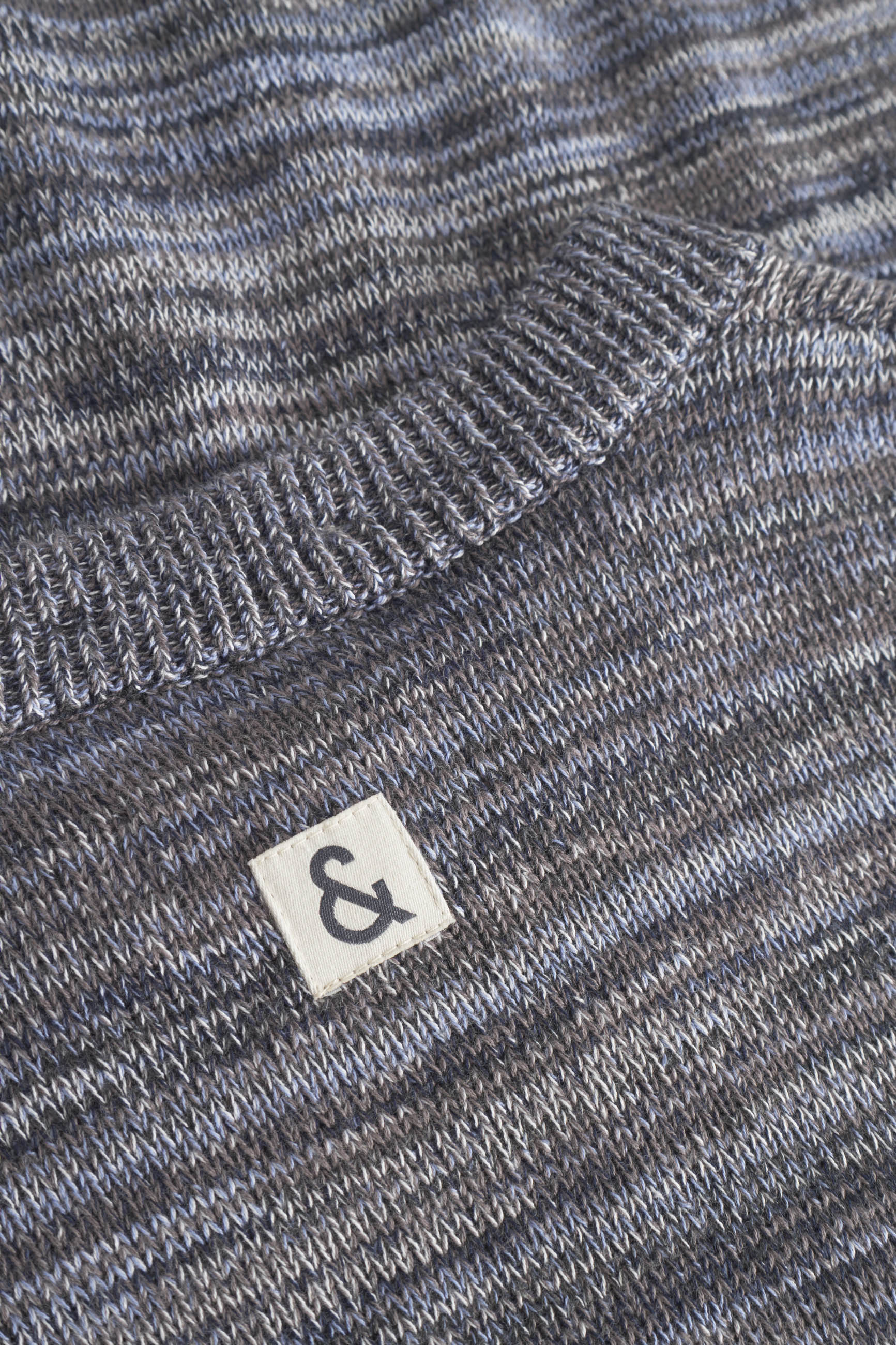 Roundneck Mouliné in Stone Mouliné Pullover Colours and Sons