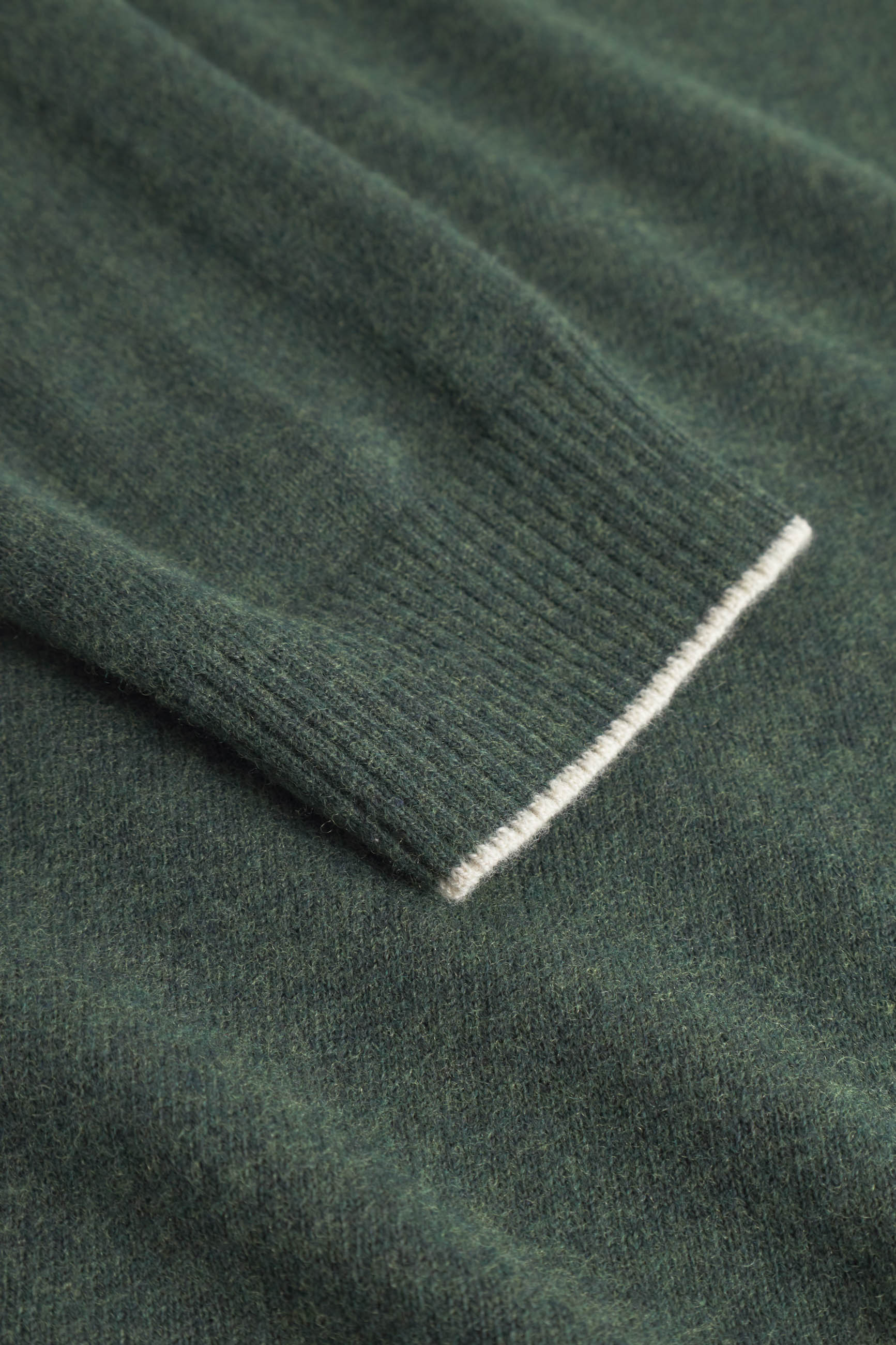 Roundneck Merino Blend in Yucca Pullover Colours and Sons