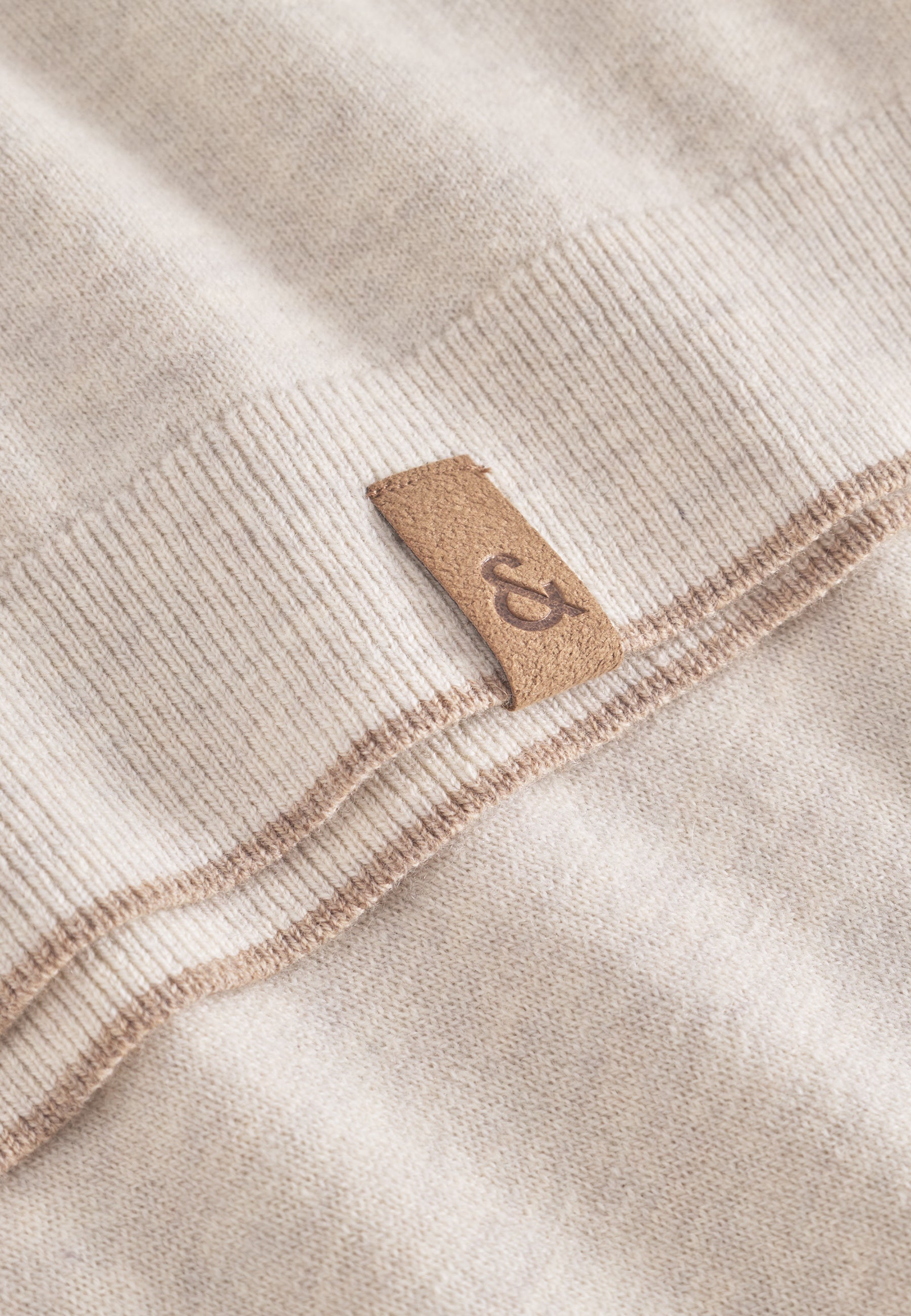 Turtleneck Merino Blend in Offwhite Pullover Colours and Sons