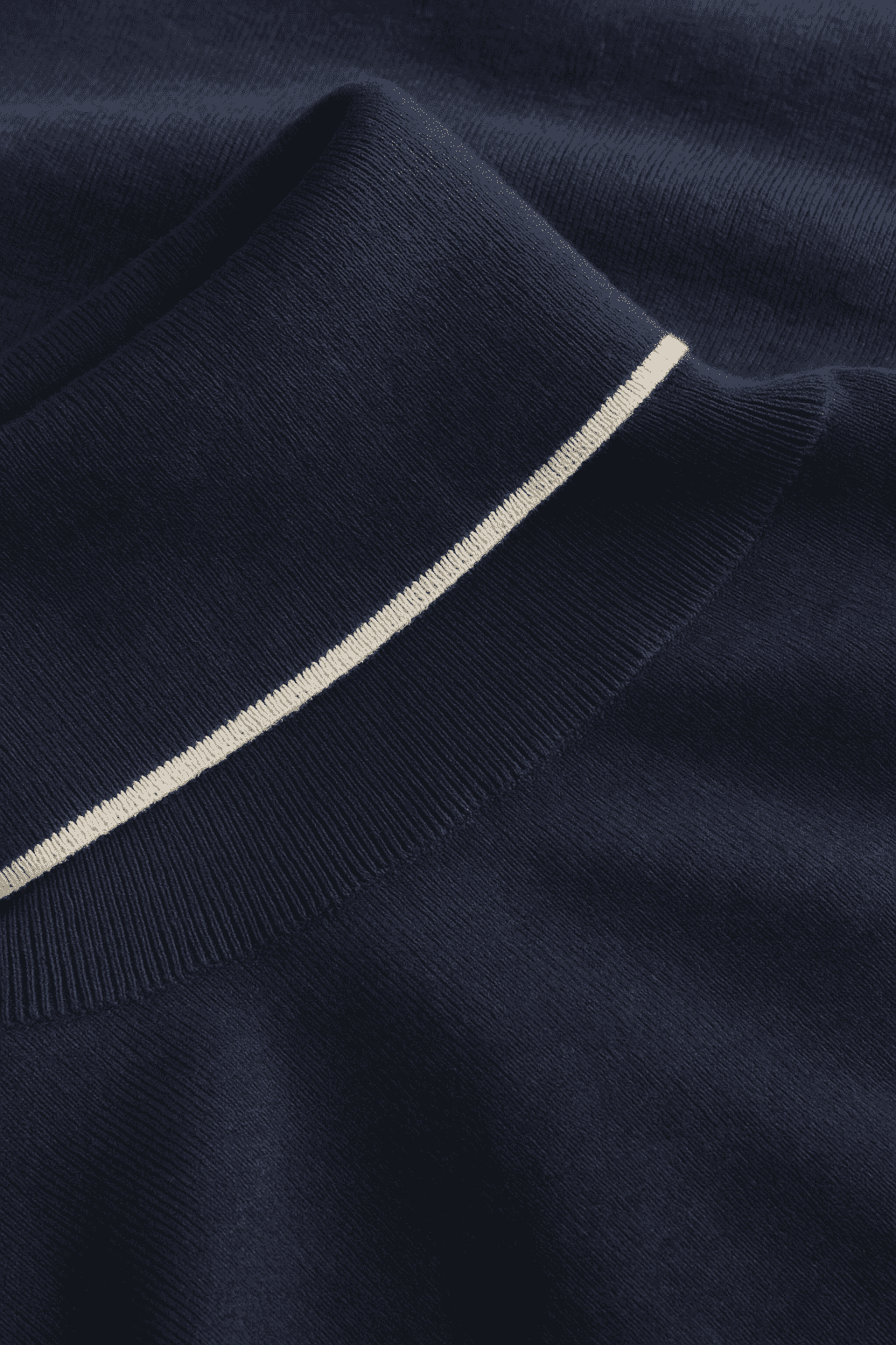 Turleneck-Merino Blend in Navy Pullover Colours and Sons