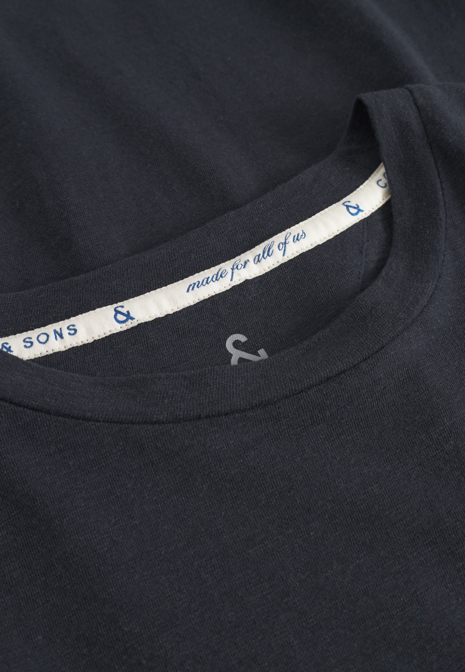 T-Shirt-Linen Blend in Anthracite T-Shirts Colours and Sons