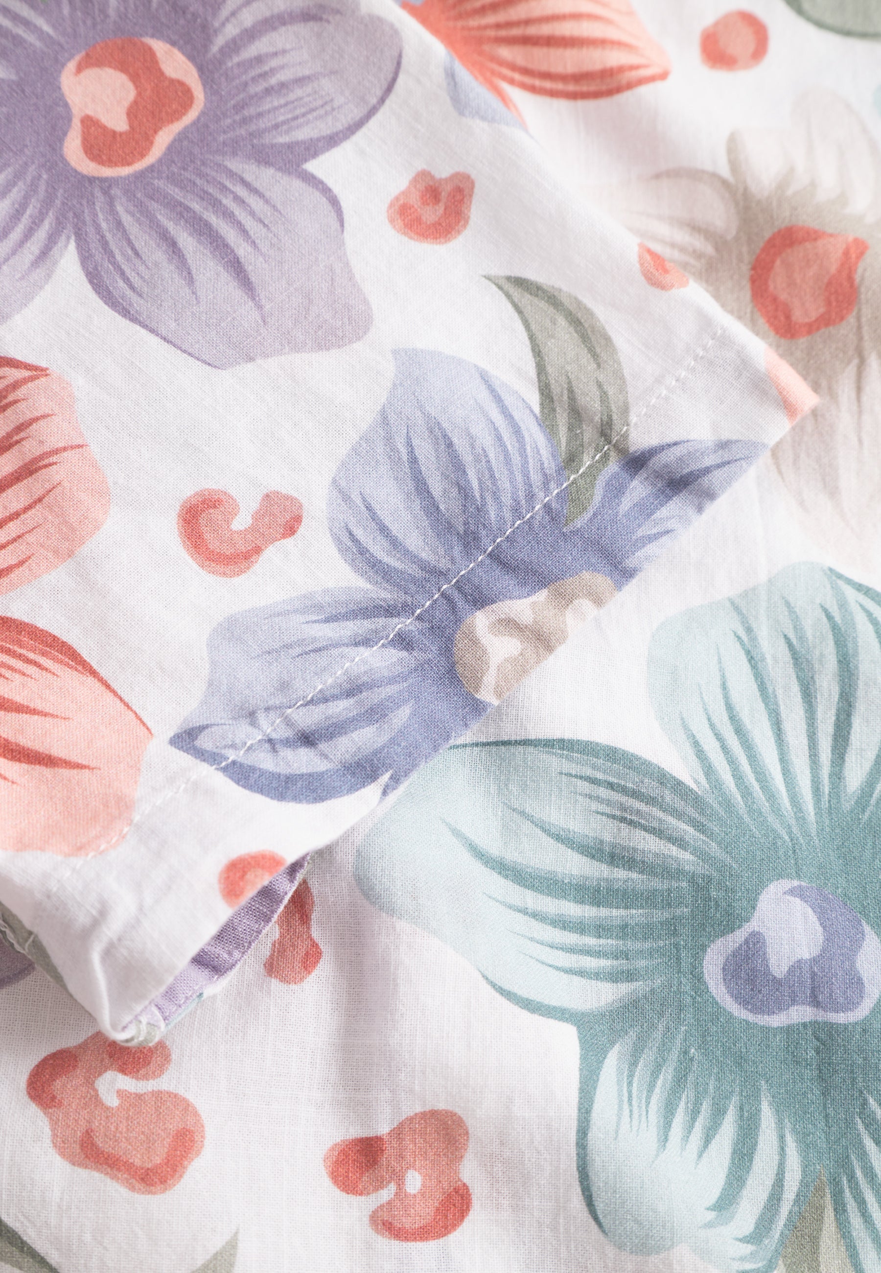 Shirt-Printed in White Flowers Hemden Colours and Sons