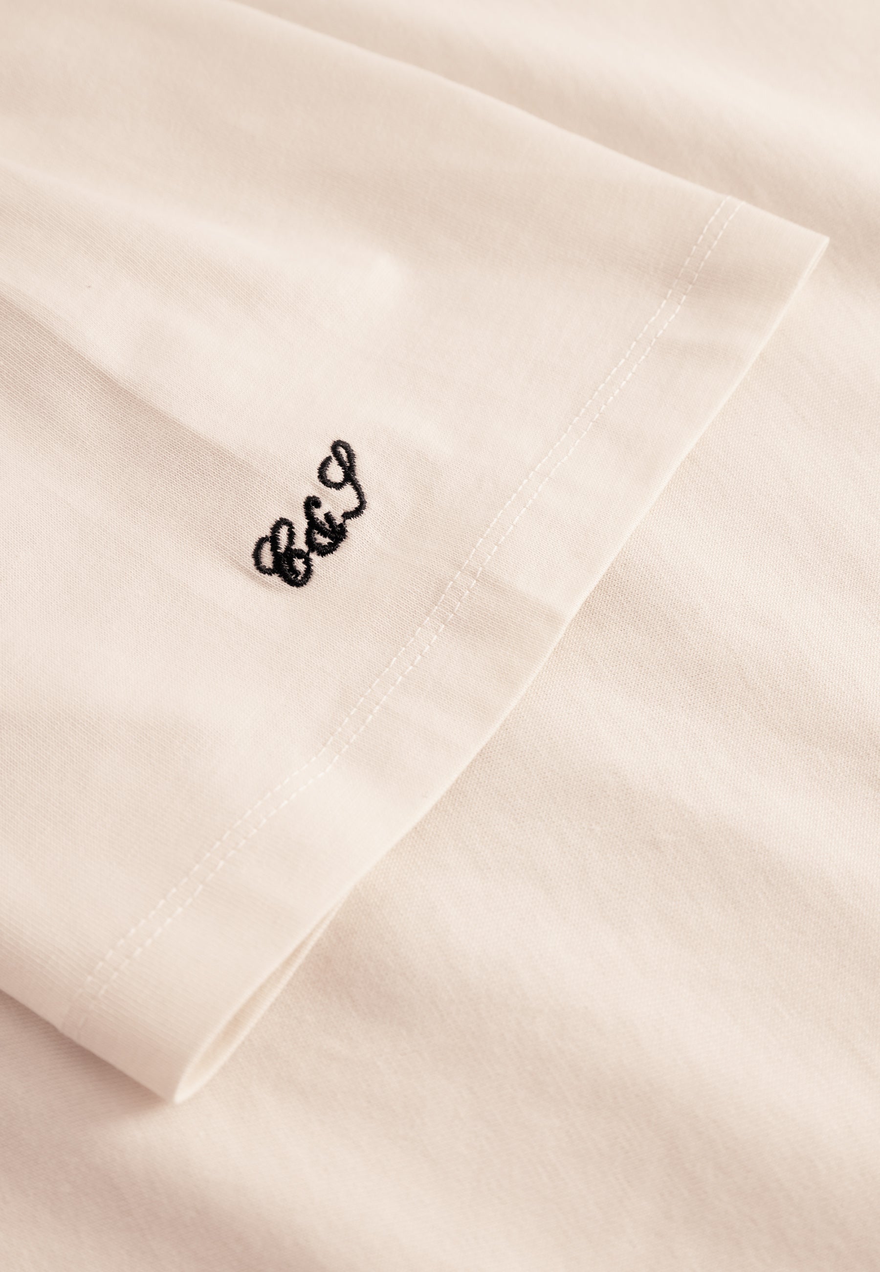 T-Shirt-Print in Offwhite T-Shirts Colours and Sons