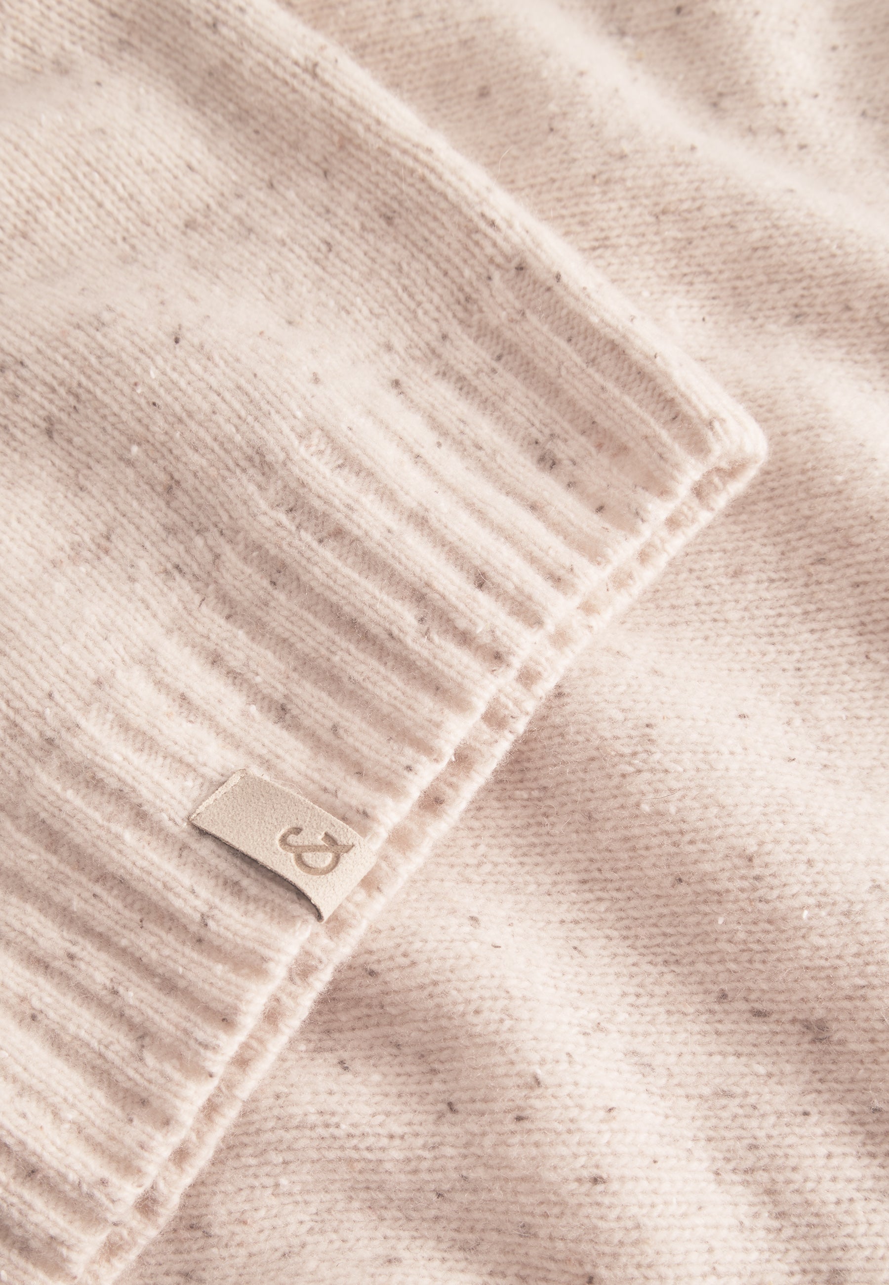 Turtleneck Donegal in Offwhite Pullover Colours and Sons