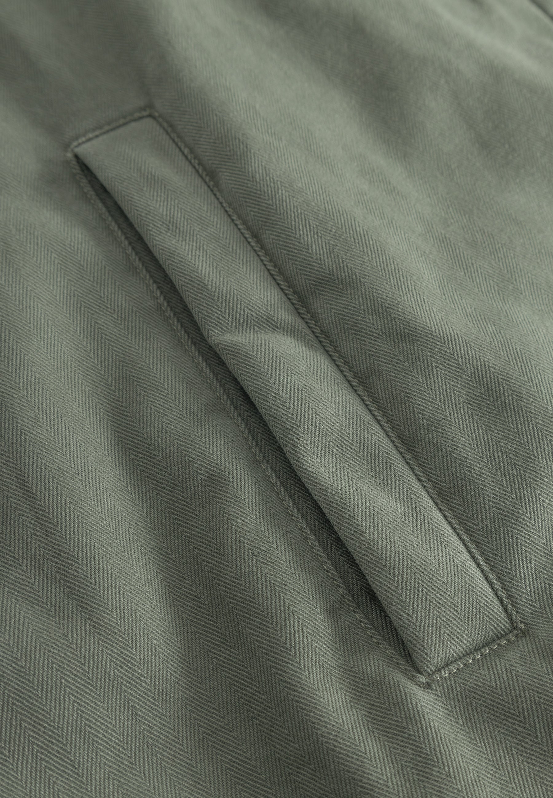 Vest-Reversible Herringbone in Hunter Jacken Colours and Sons