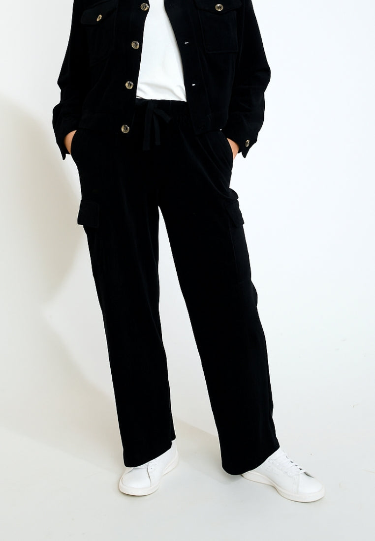 BEYOND-QUANDARY Cord-Jogginghose in Noir Hosen Banana Moon