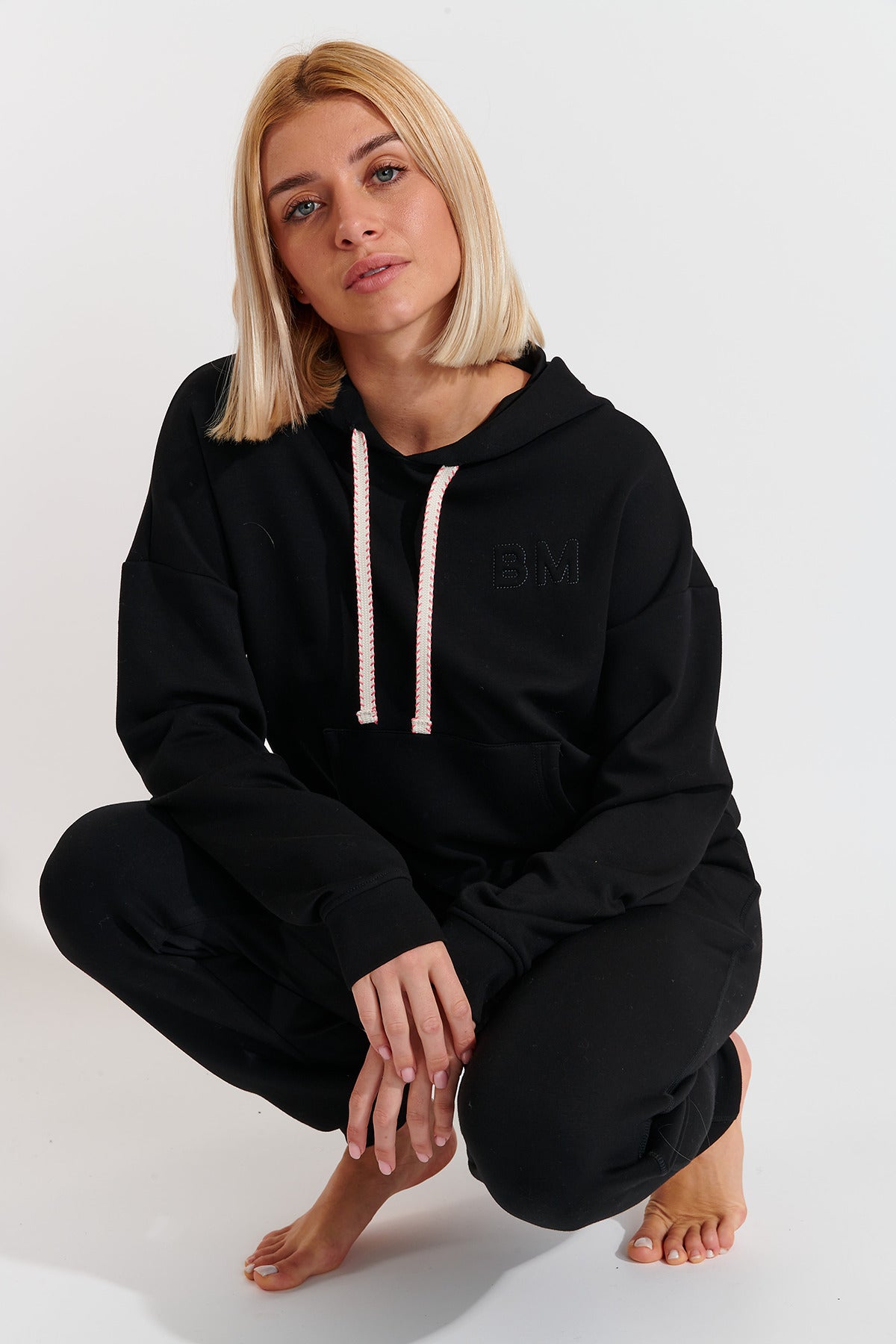 BROOKS-BAYJOY Kapuzenpullover in Noir Kapuzenpullover Banana Moon