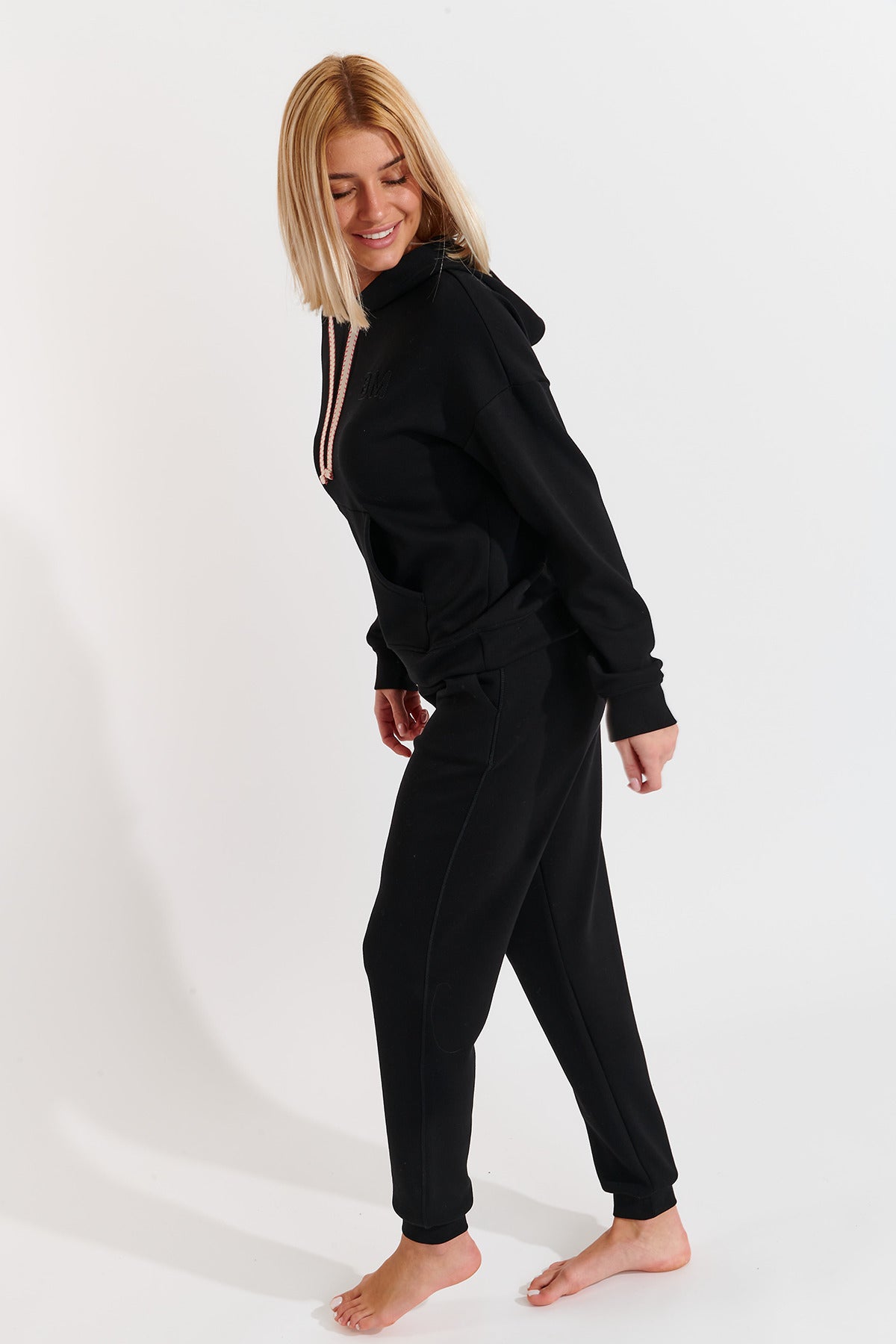 BROOKS-BAYJOY Kapuzenpullover in Noir Kapuzenpullover Banana Moon