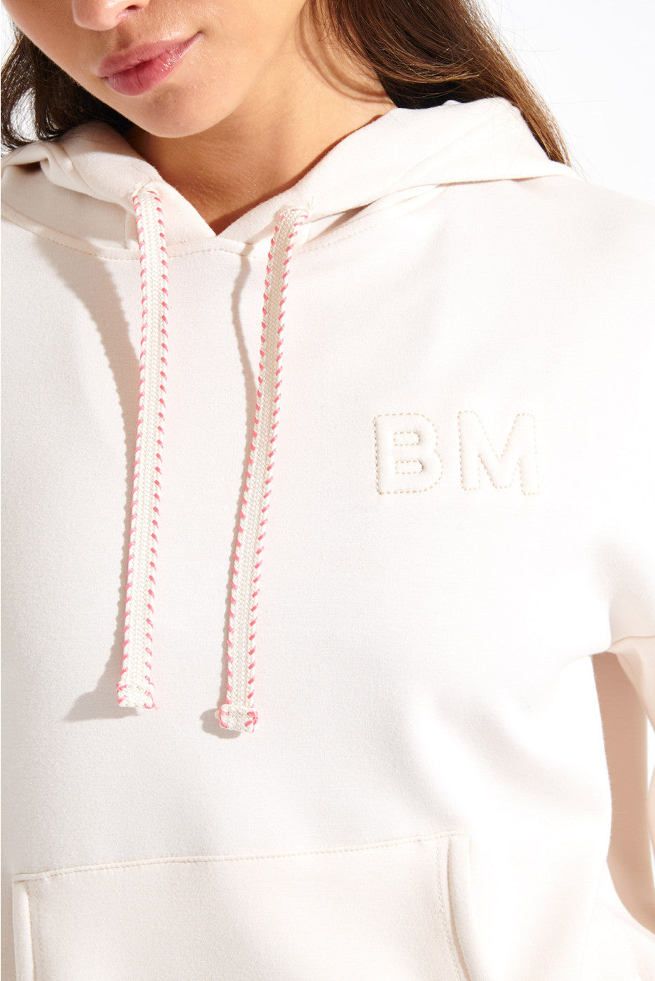 BROOKS-BAYJOY Kapuzenpullover in Creme Kapuzenpullover Banana Moon