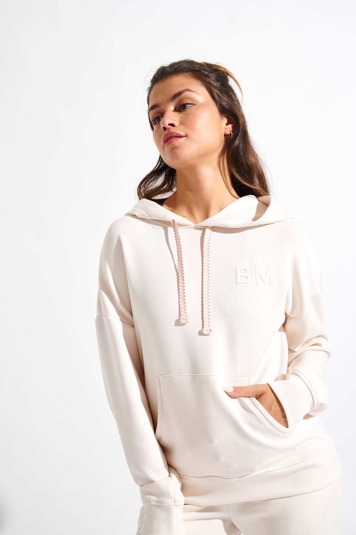BROOKS-BAYJOY Kapuzenpullover in Creme Kapuzenpullover Banana Moon