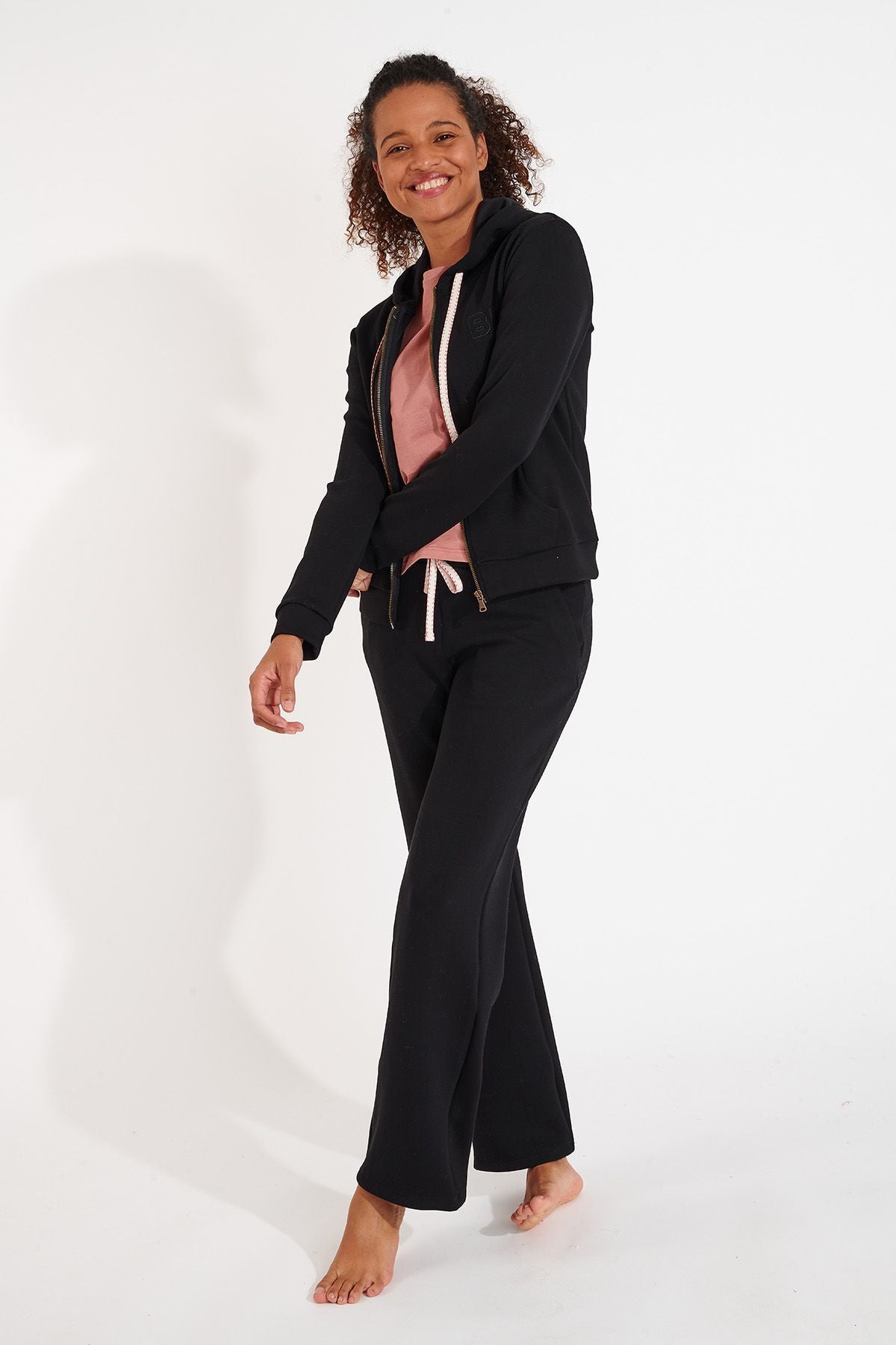 FLOWEGA-BAYJOY Jogginghose in Noir Hosen Banana Moon