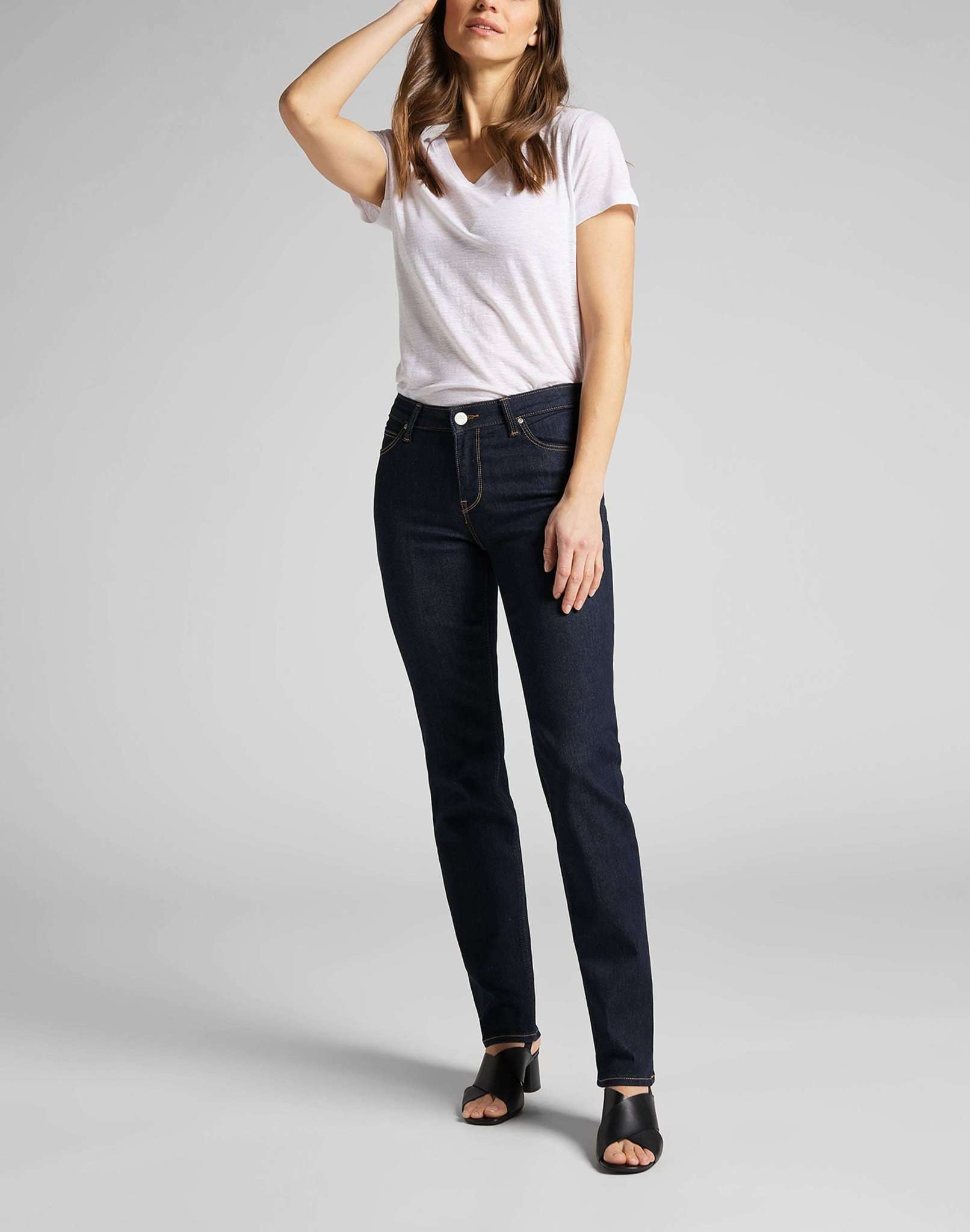 Marion Straight in Rinse Jeans Lee