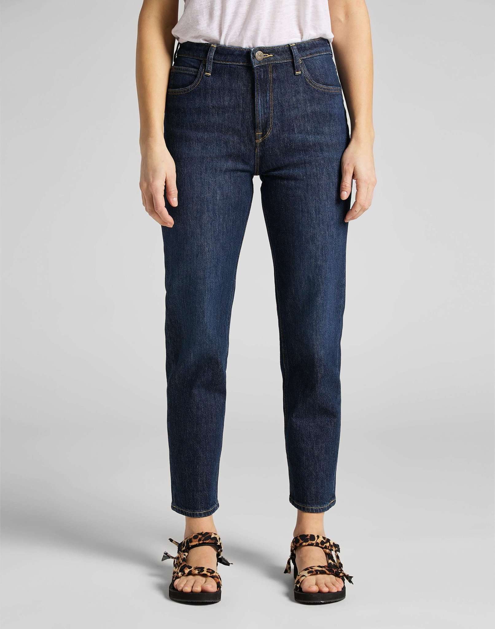 Carol in Dark Roberto Jeans Lee