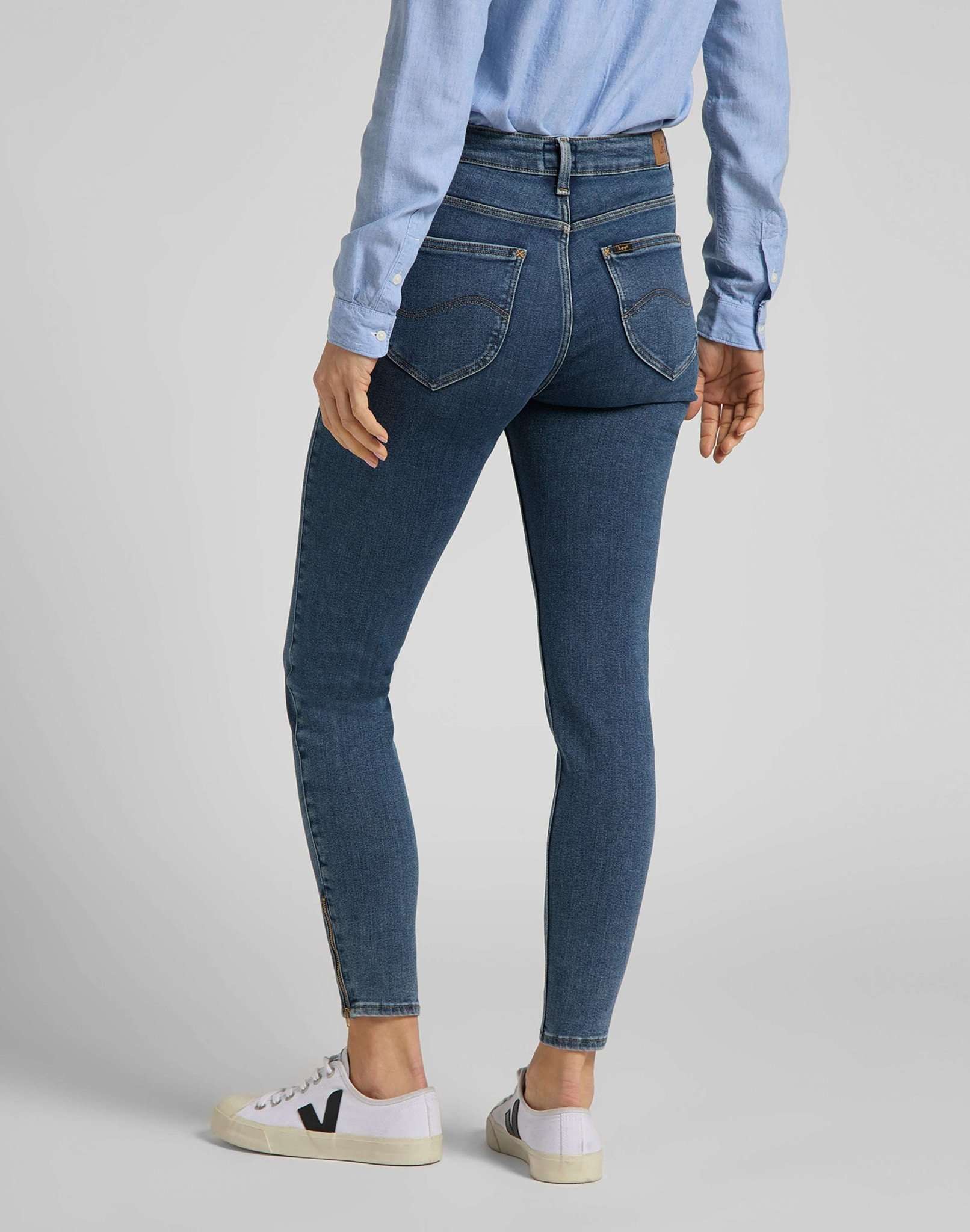 Scarlett High Zip in Mid Ely Jeans Lee   