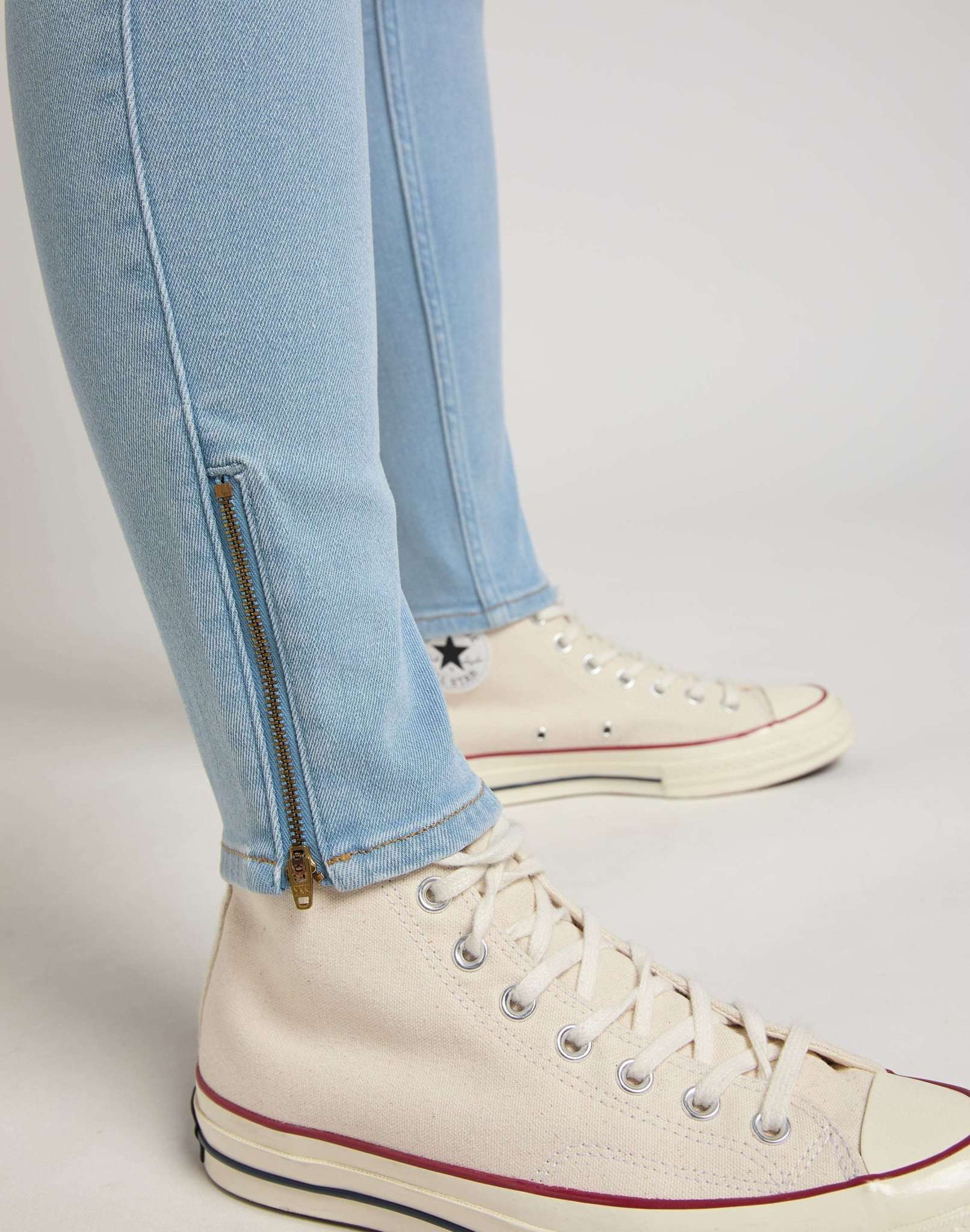 Scarlett High Zip in Light Ruby Jeans Lee
