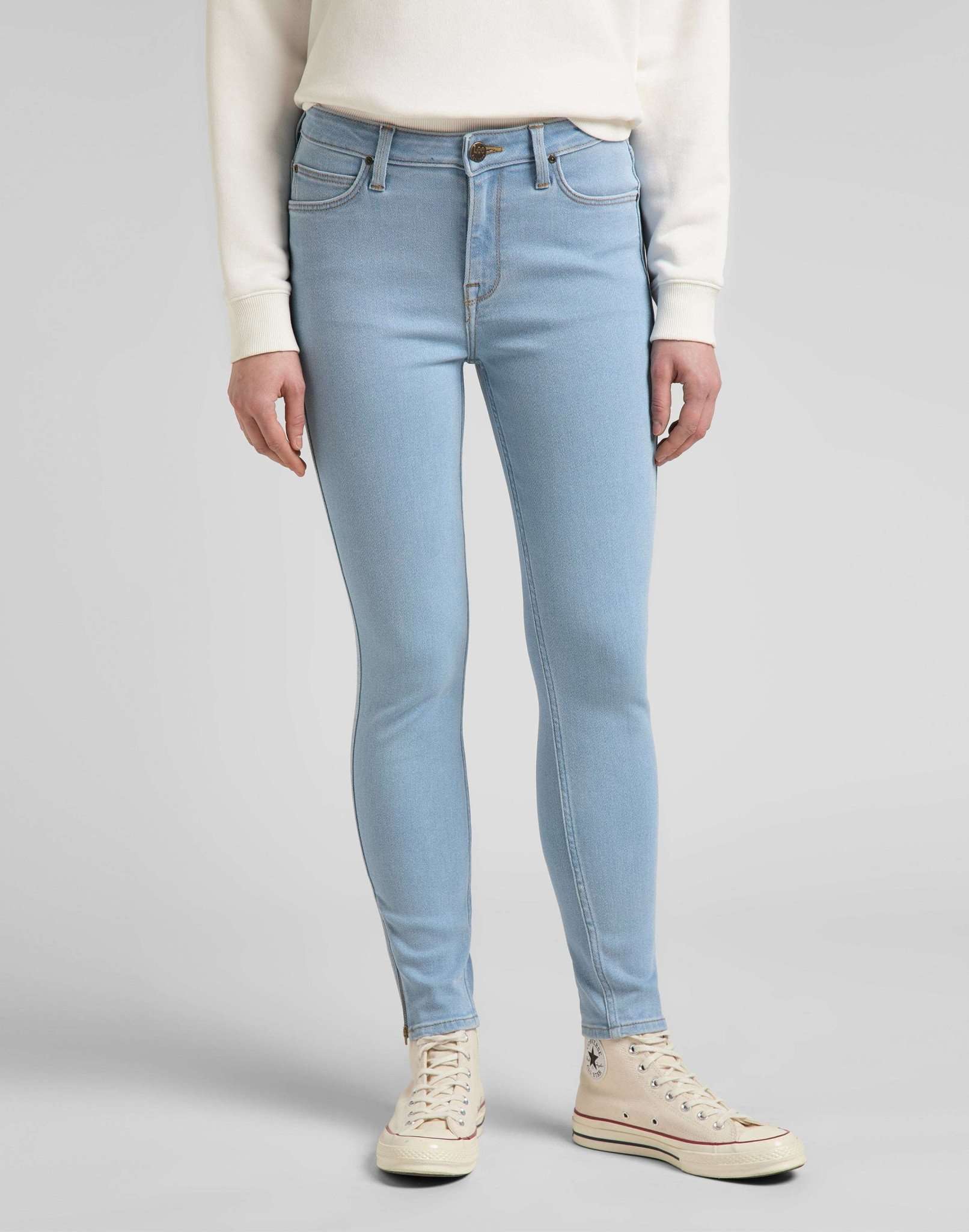 Scarlett High Zip in Light Ruby Jeans Lee