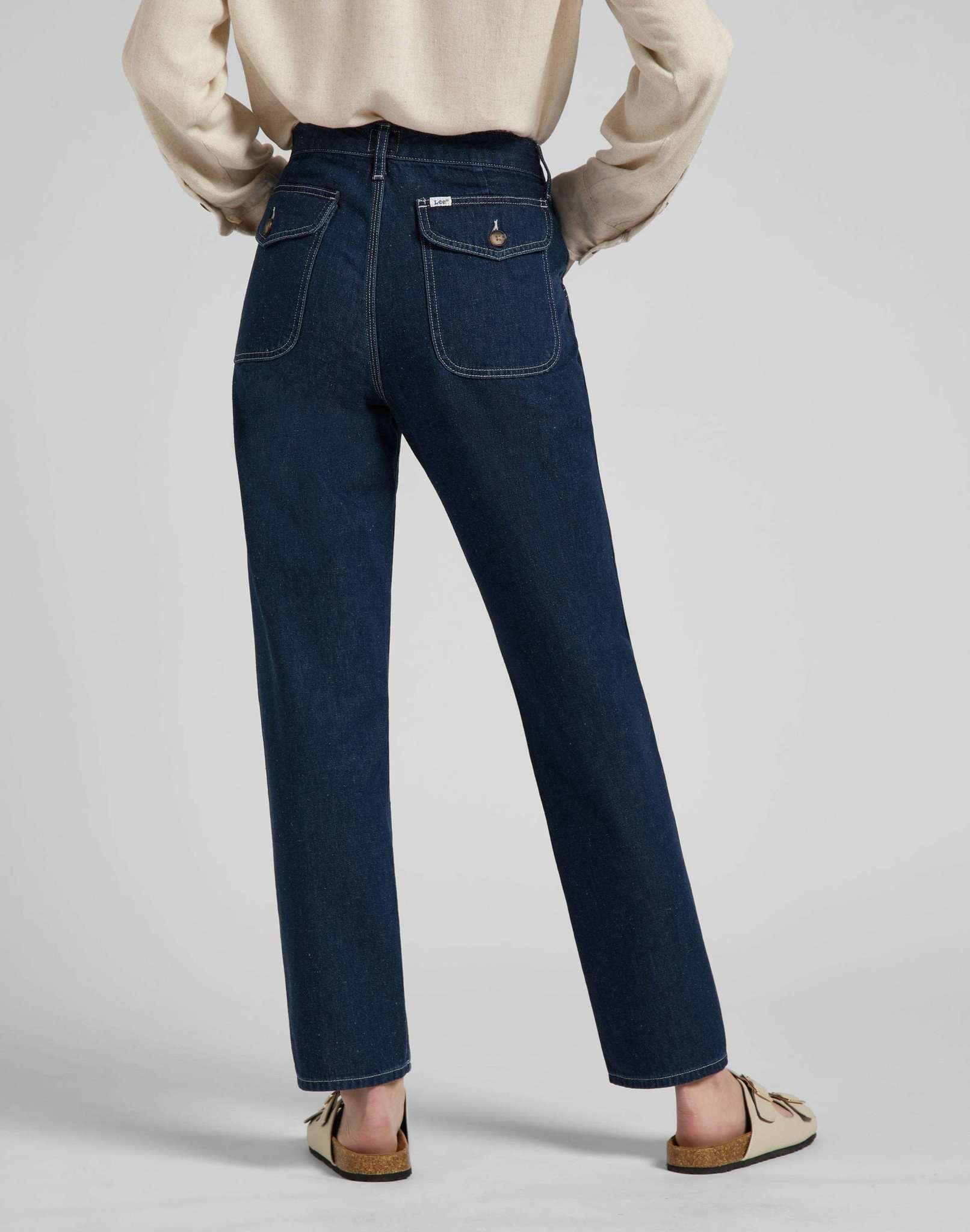 Carol Service Jeans in Dark Grace Jeans Lee