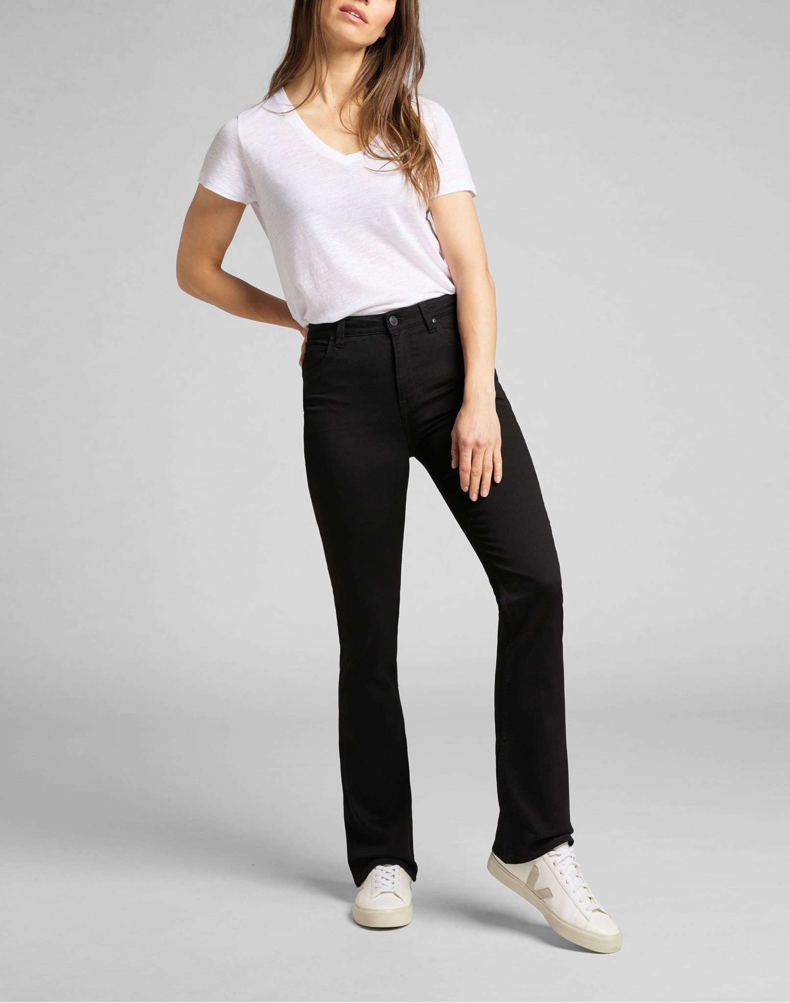 Breese Bootcut in Black Rinse Jeans Lee