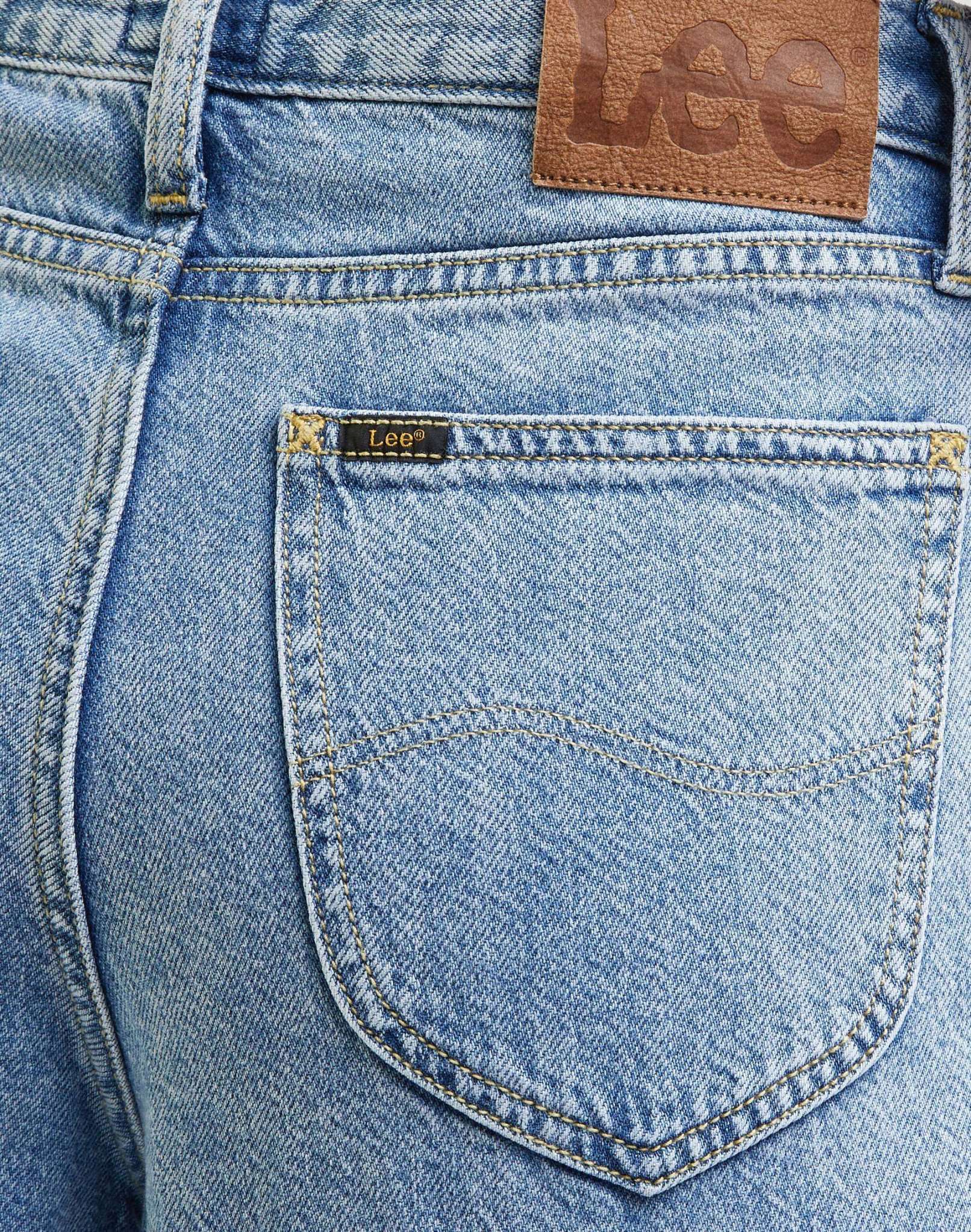 Drew in Frosted Blue Jeans Lee