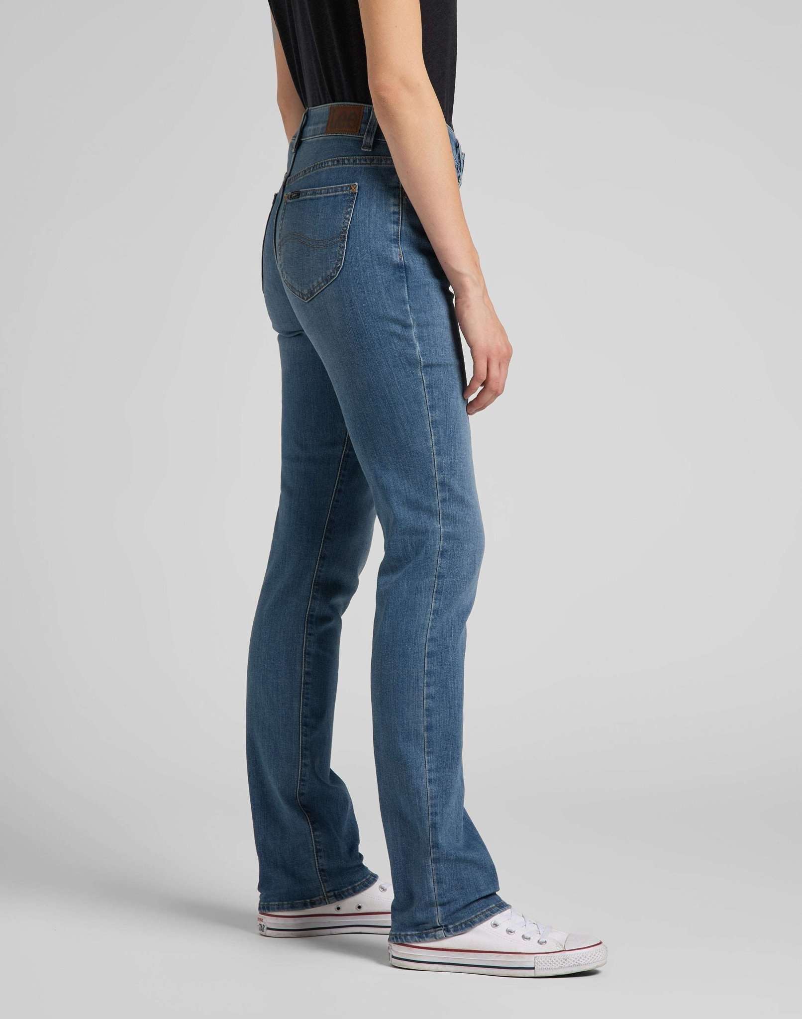 Comfort Straight in Modern Blue Jeans Lee