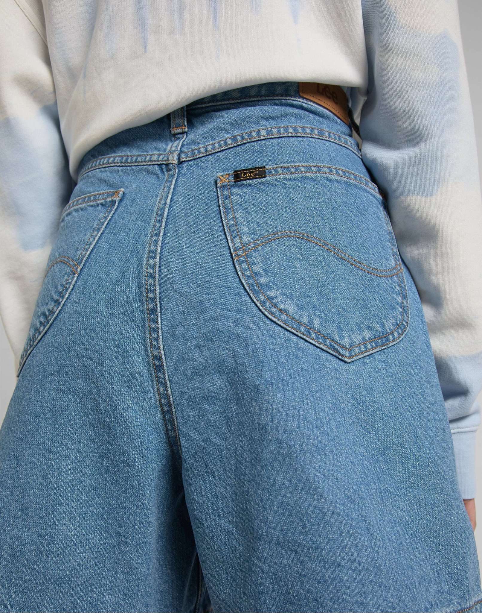 Stella Short in Light Vada Jeansshorts Lee