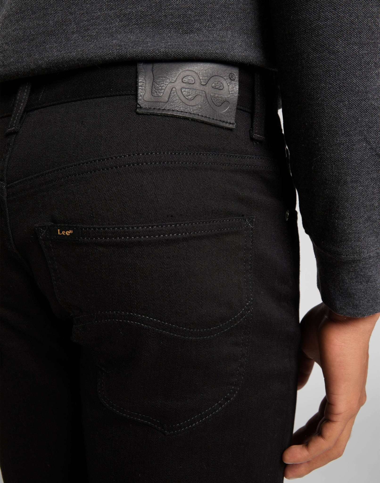 Brooklyn Straight in Clean Black Jeans Lee