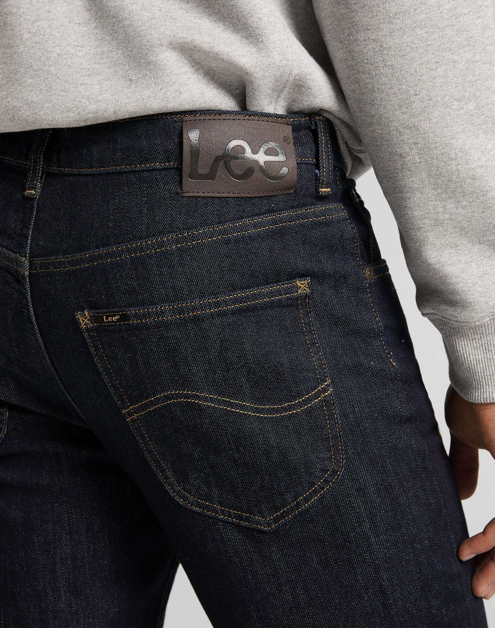 Brooklyn Straight in Rinse Jeans Lee