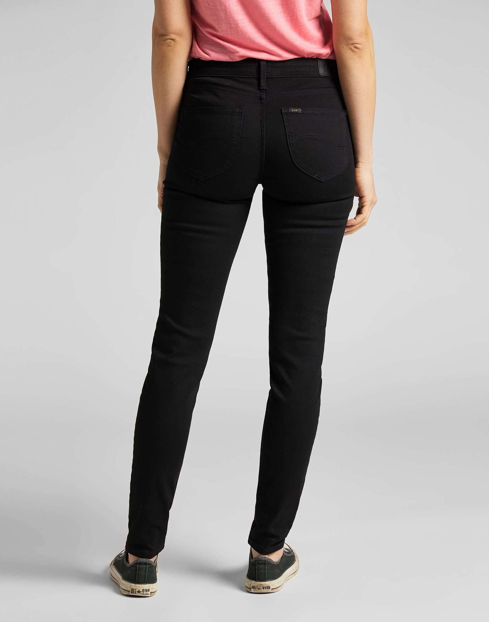 Scarlett in Black Rinse Jeans Lee