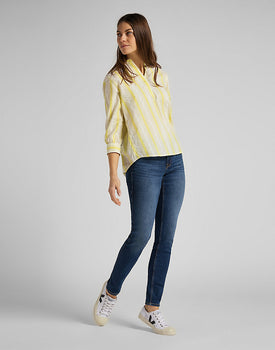Scarlett in Mid Martha Jeans Lee