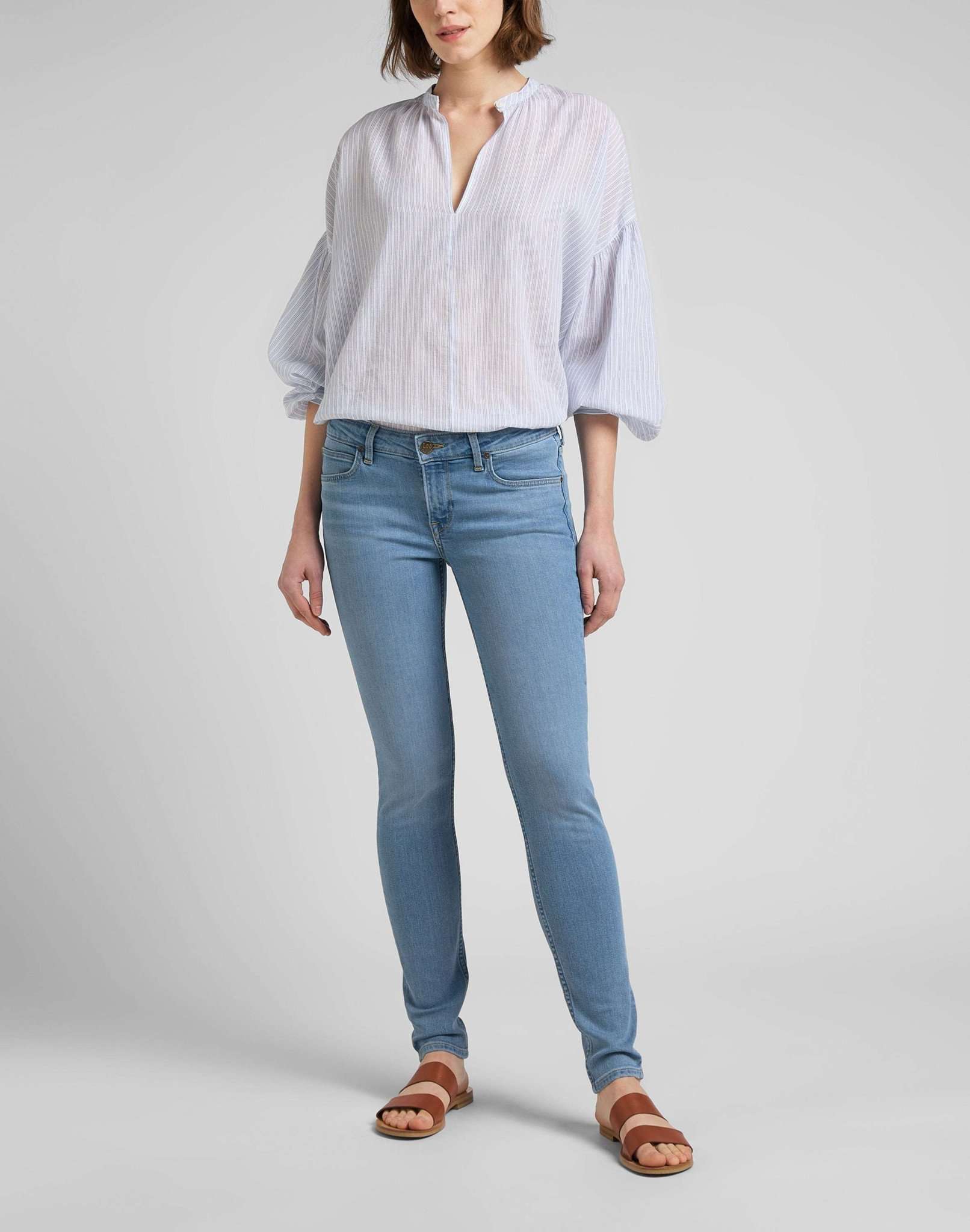 Scarlett in Mid Charly Jeans Lee