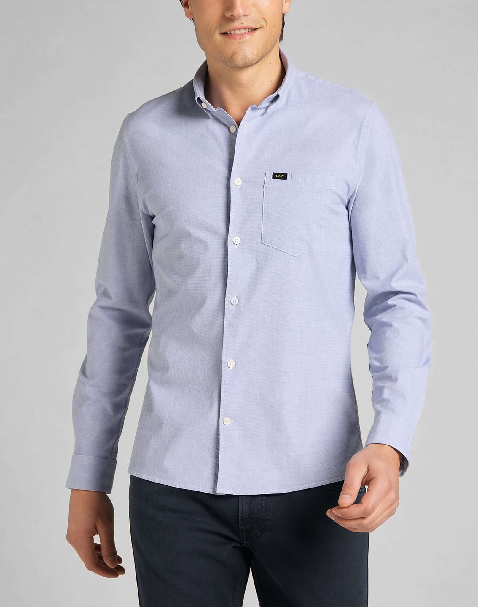 Slim Button Down Shirt in Washed Blue Hemden Lee