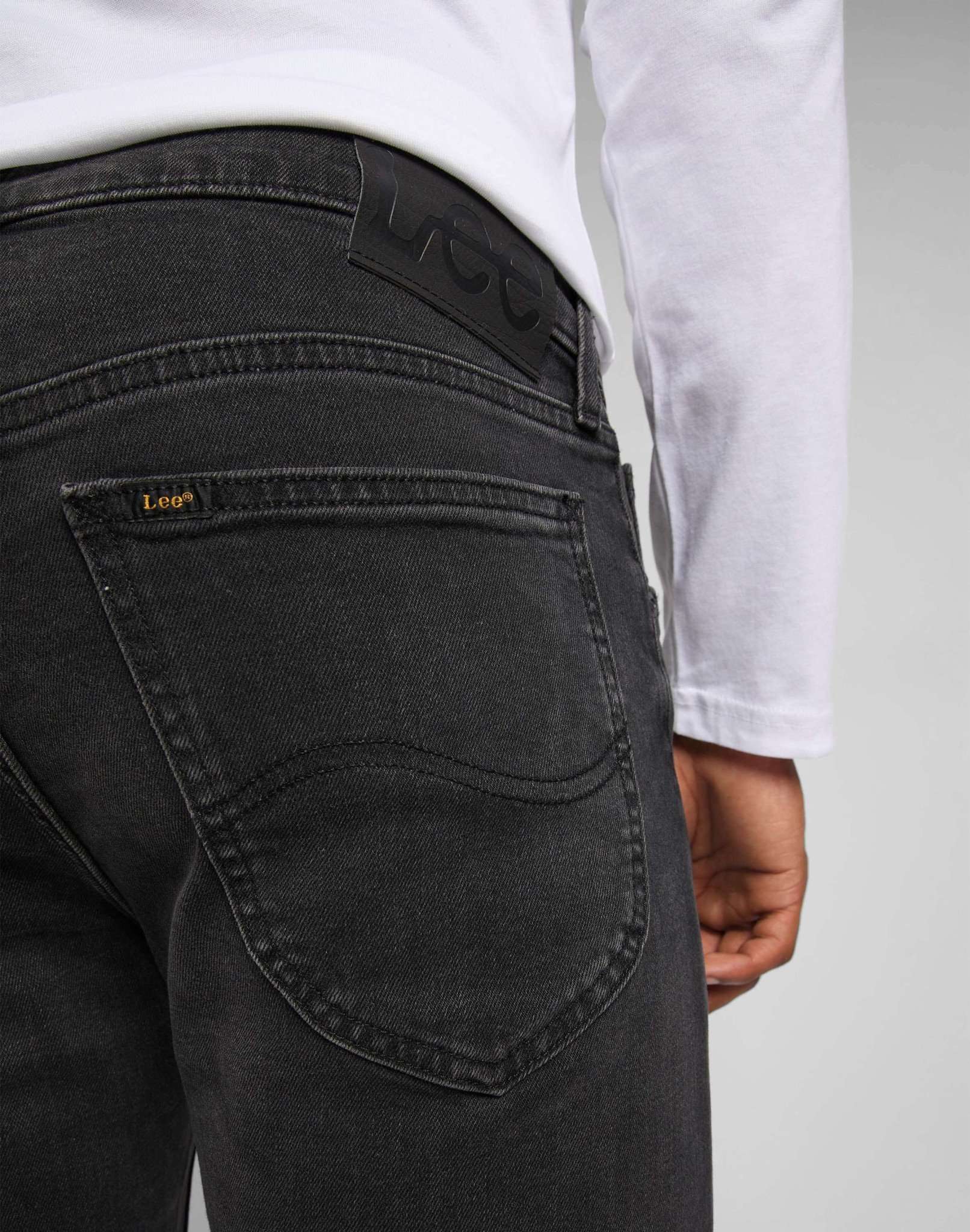 Daren Zip Fly in Asphalt Rocker Jeans Lee