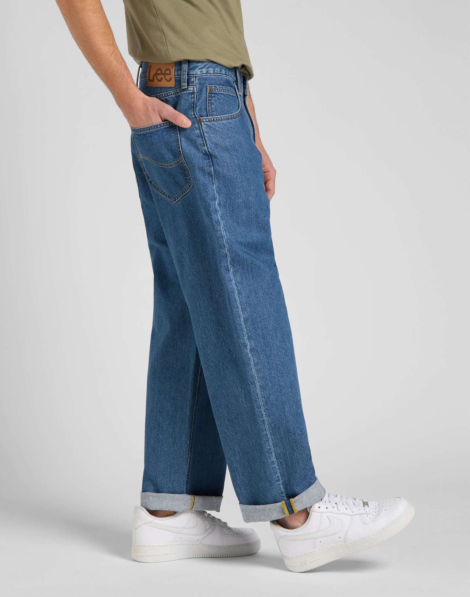 Asher in Mid Bolton Jeans Lee
