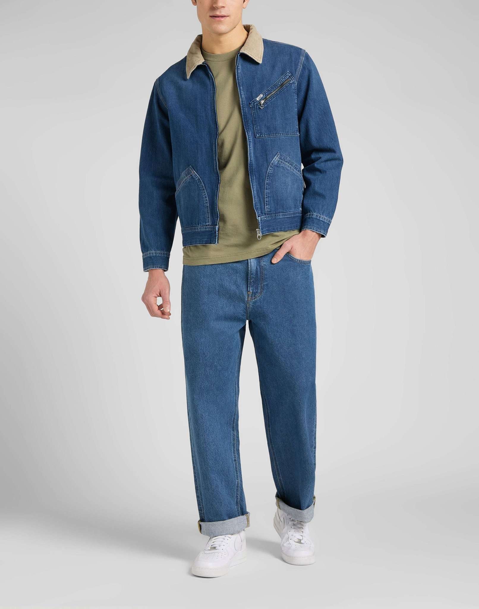 Asher in Mid Bolton Jeans Lee