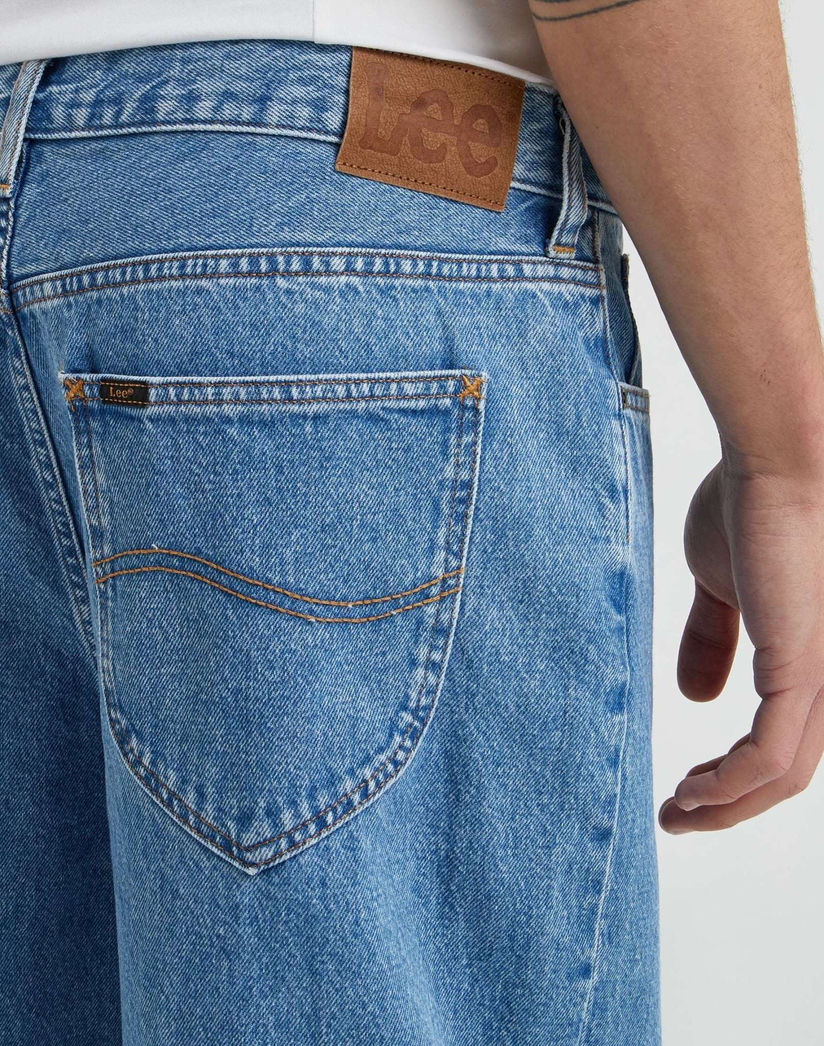 Easton in Stone Free Jeans Lee