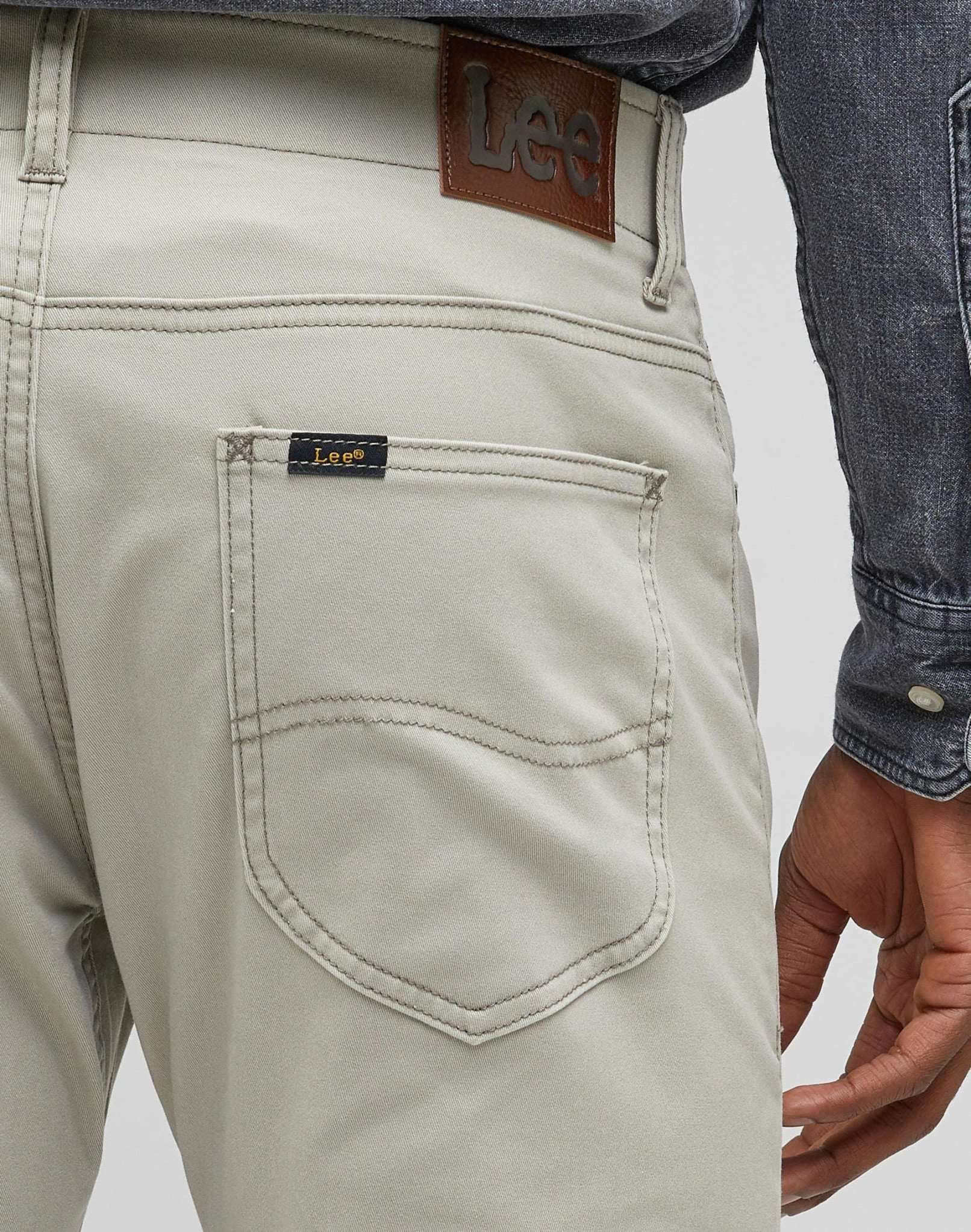 Slim Fit MVP in Mushroom Hosen Lee