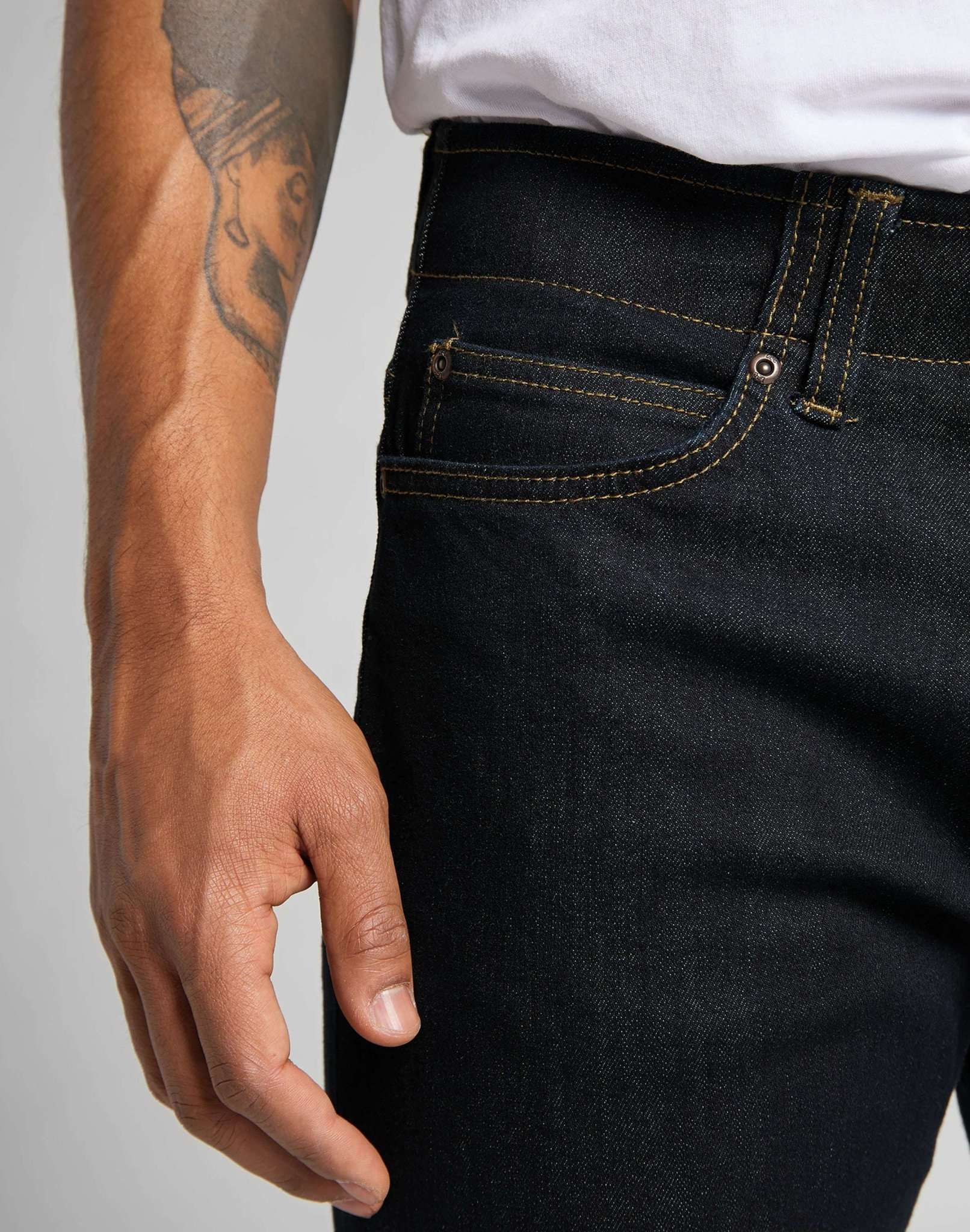 Slim Fit MVP in Rinse Jeans Lee