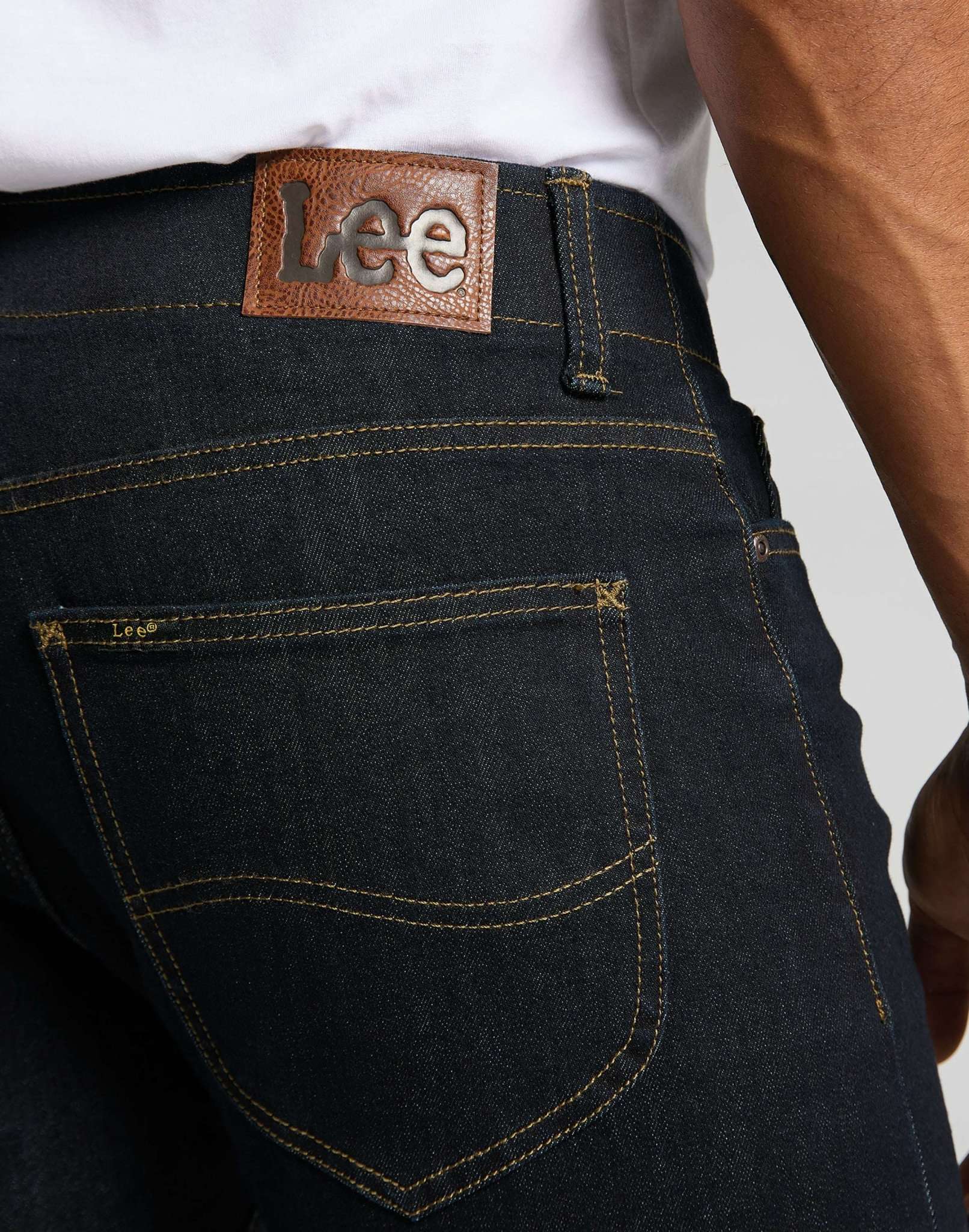 Slim Fit MVP in Rinse Jeans Lee