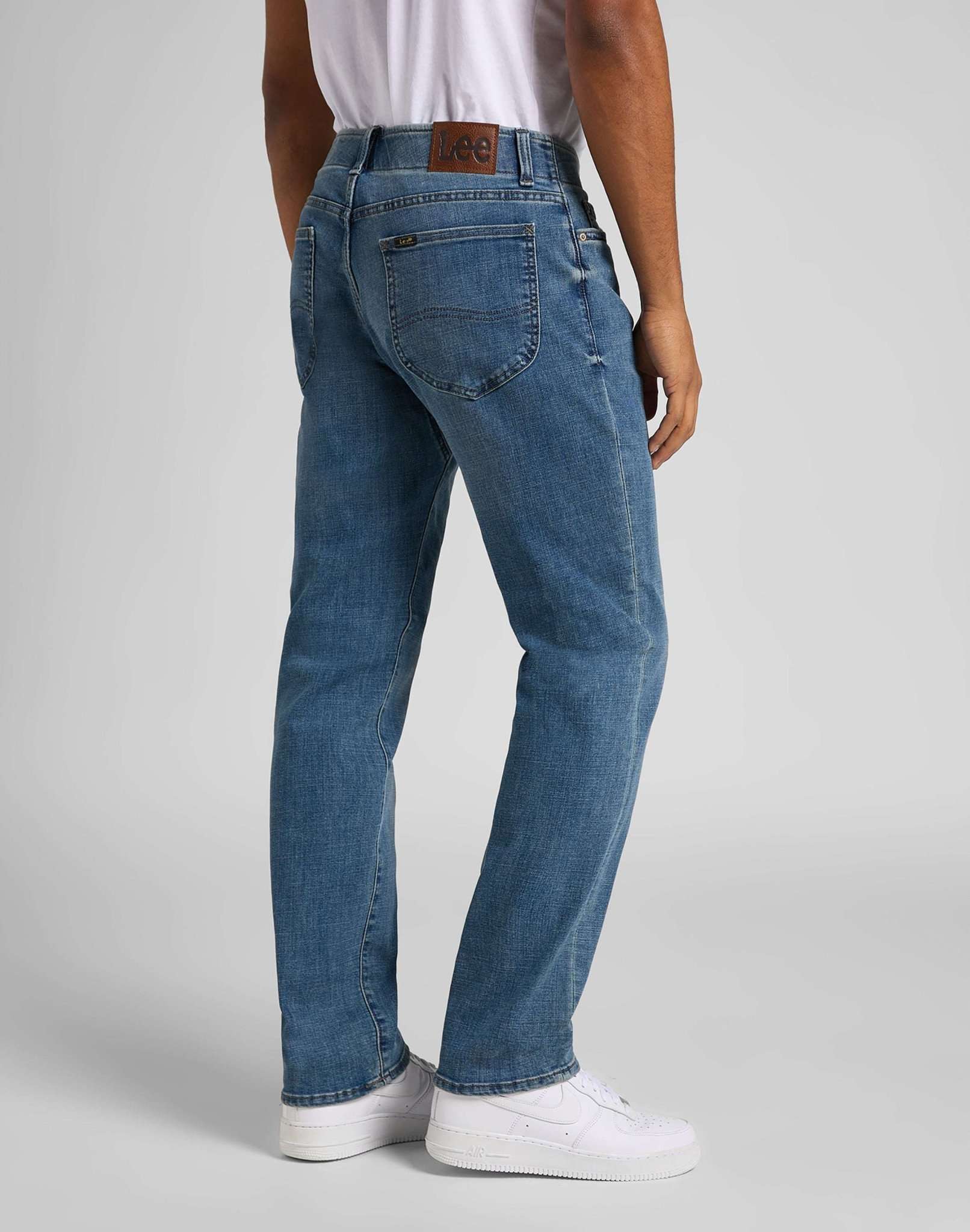 Straight Fit MVP in Brady Jeans Lee