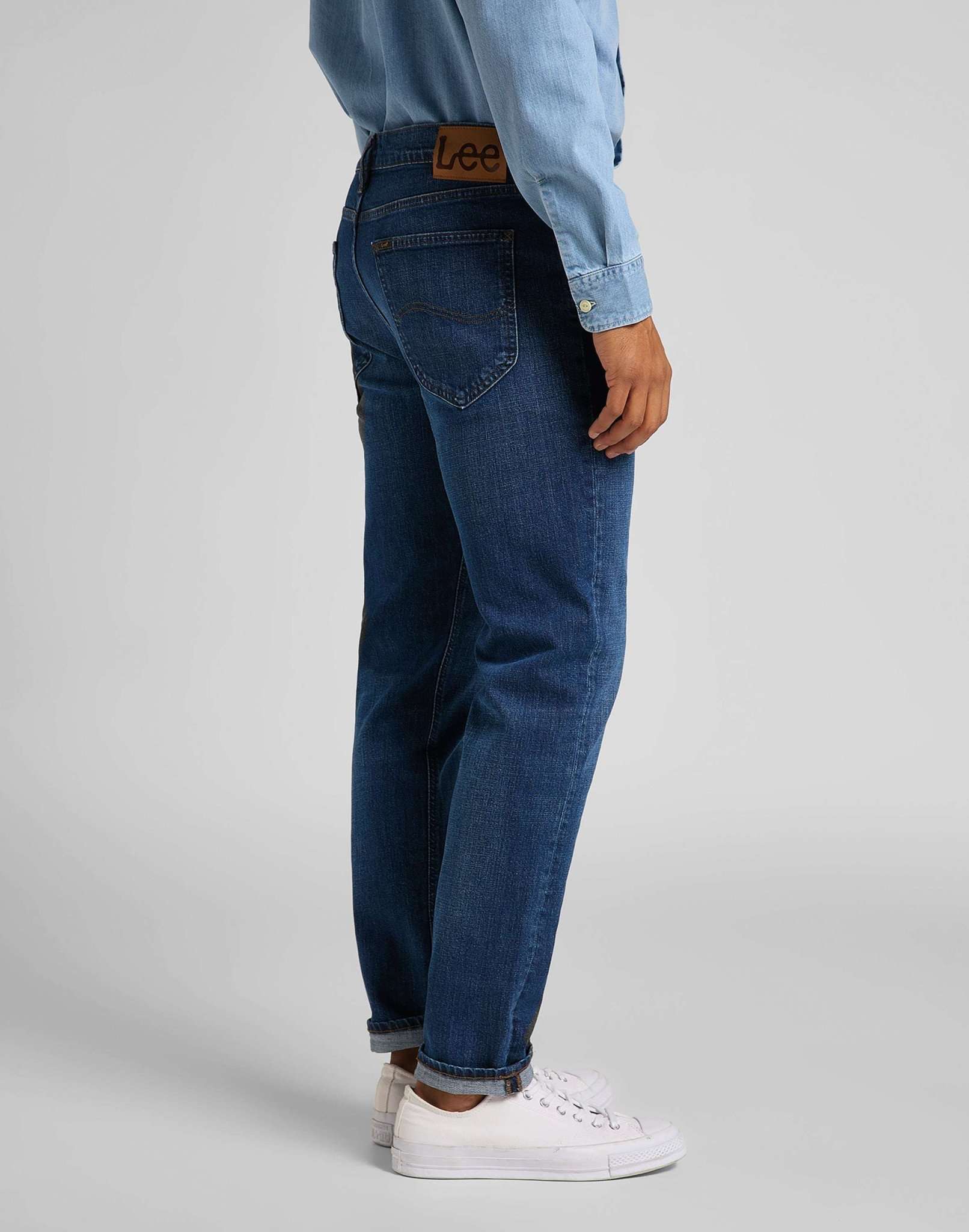 Austin in Mid Bluegrass Jeans Lee