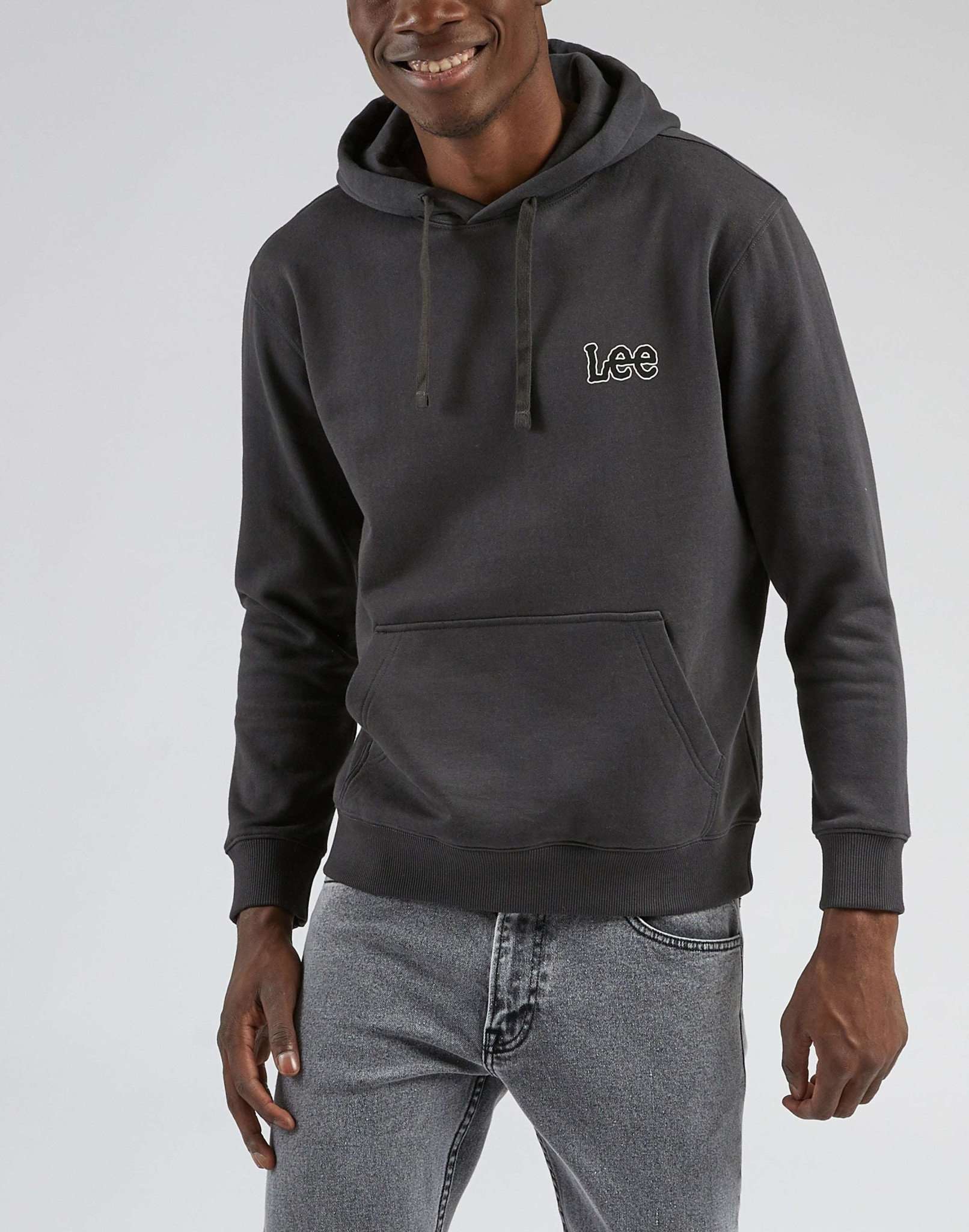 Seasonal Logo Hoodie in Washed Black Kapuzenpullover Lee