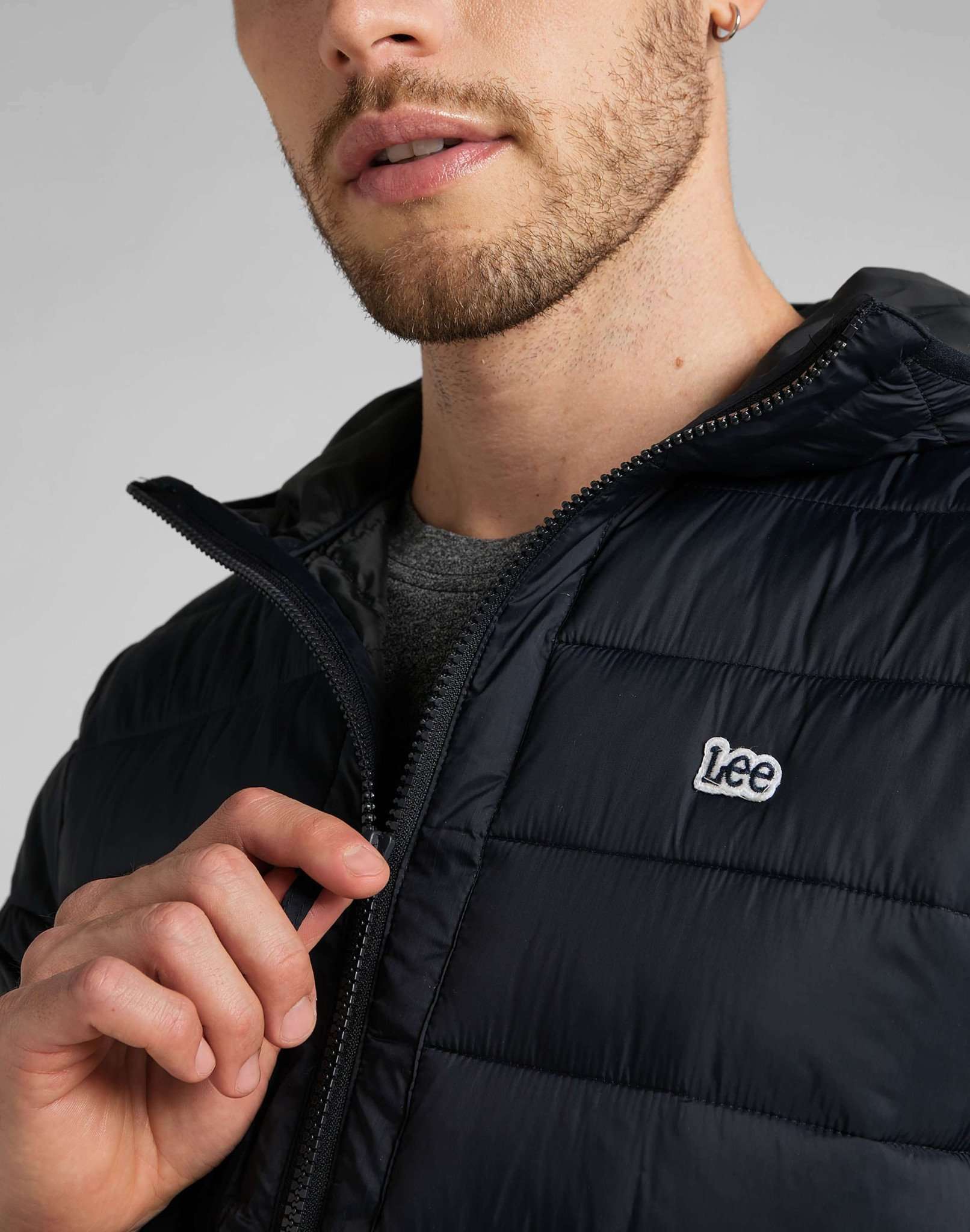 Light Puffer Jacket in Black Jacken Lee